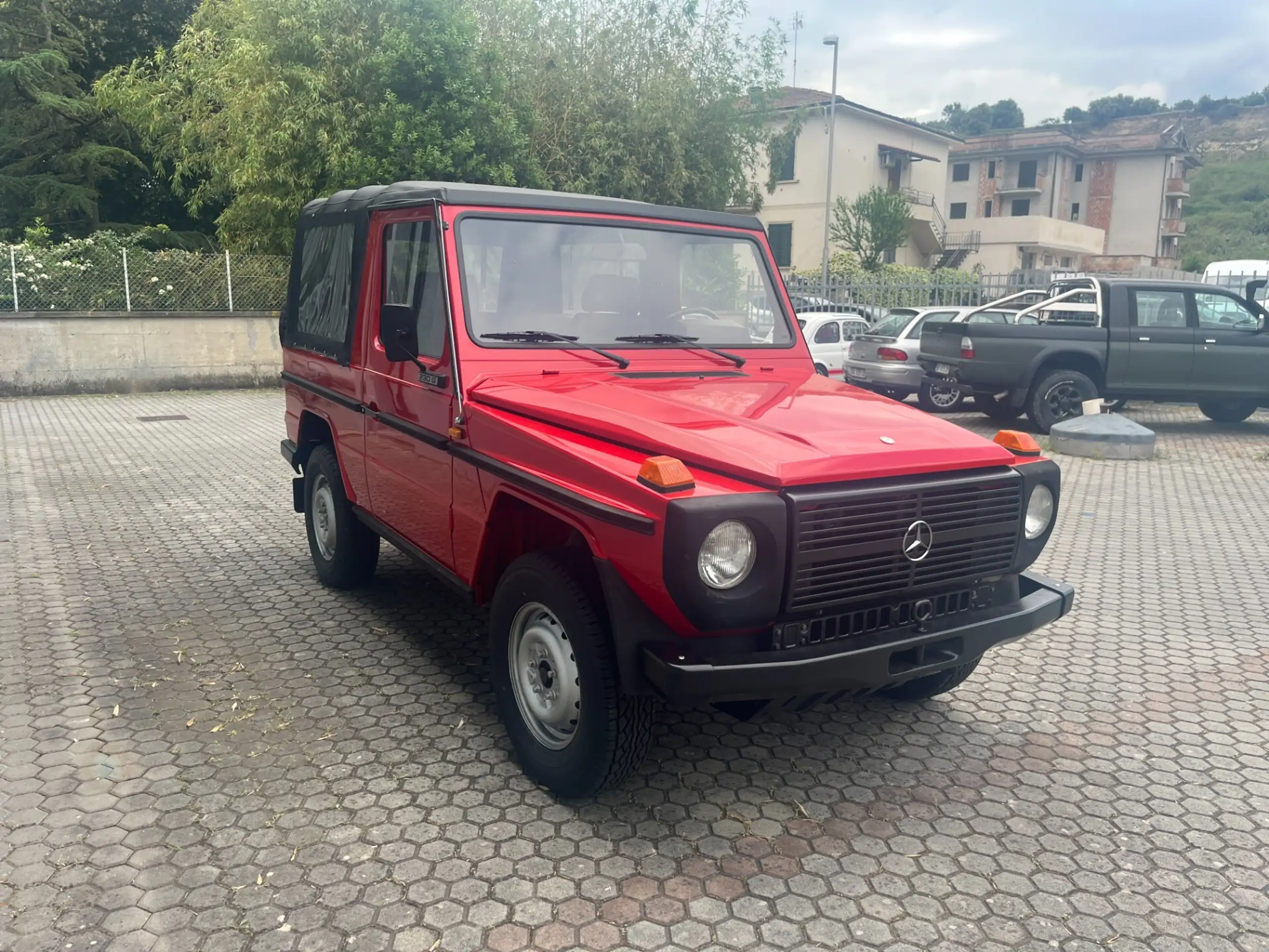 Mercedes-Benz - G