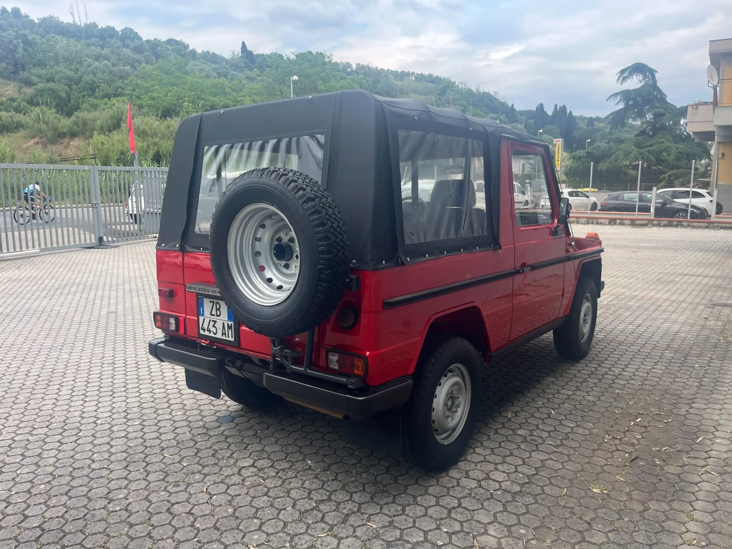 Mercedes-Benz - G