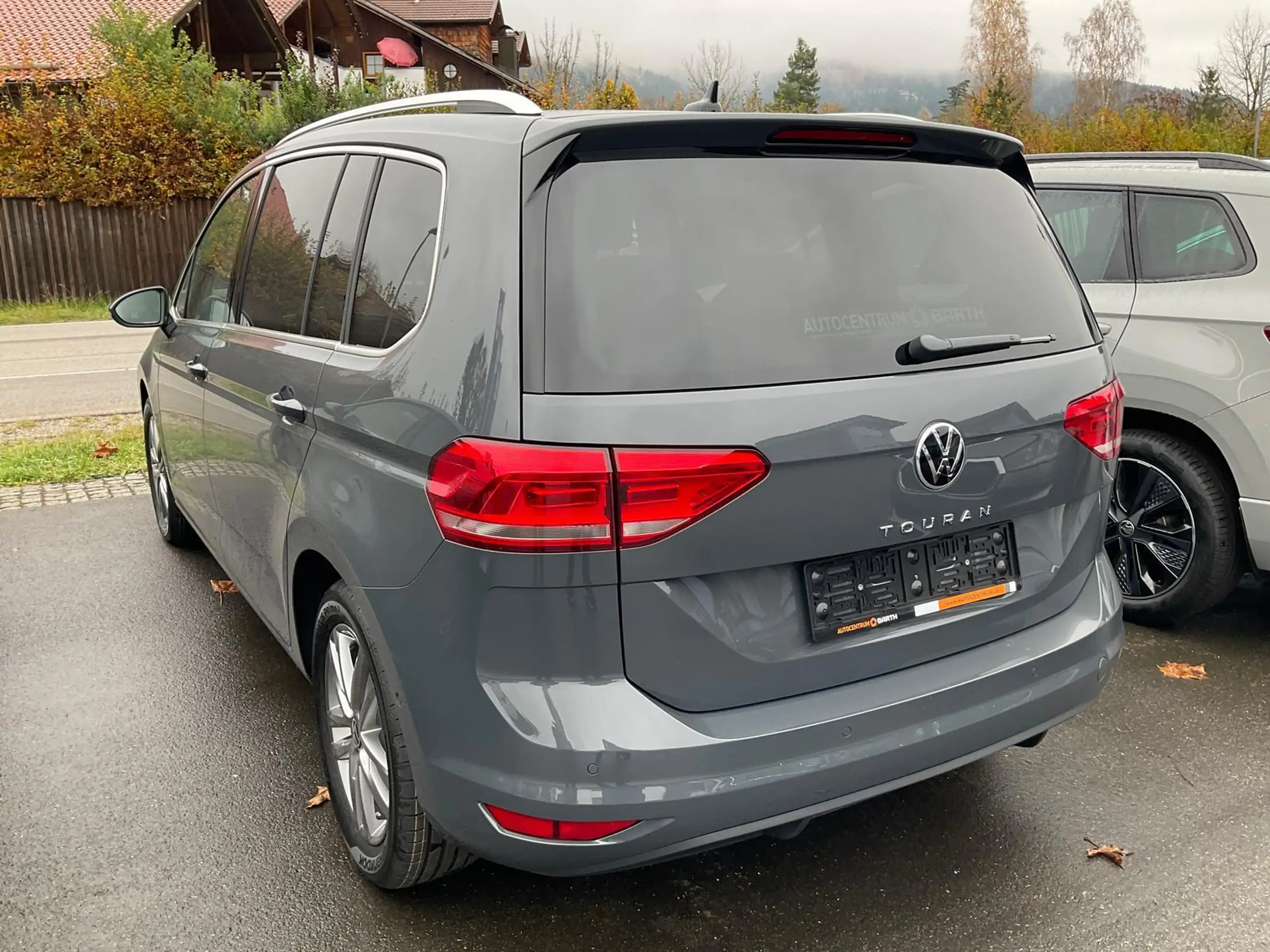 Volkswagen - Touran