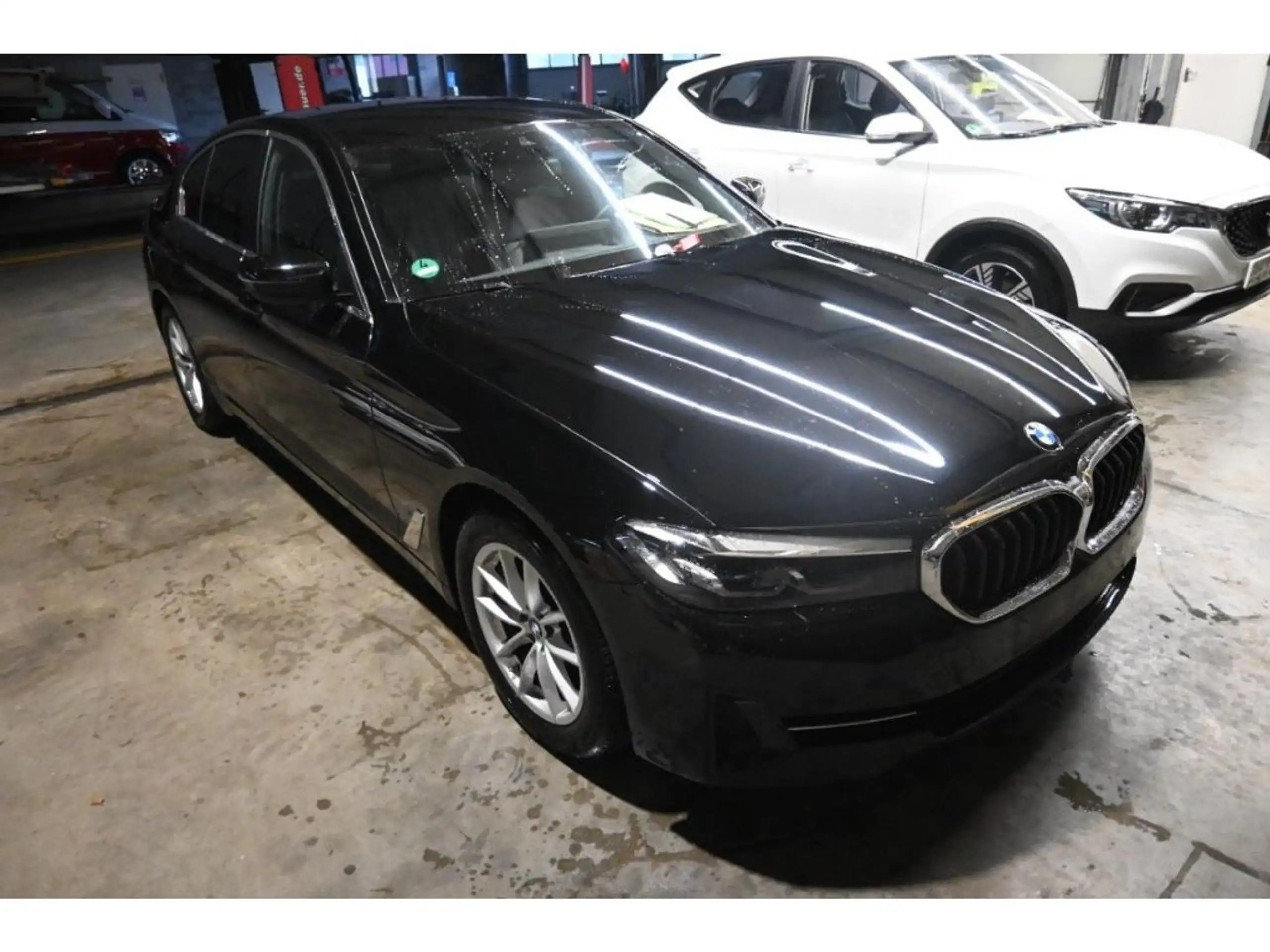 BMW - 520