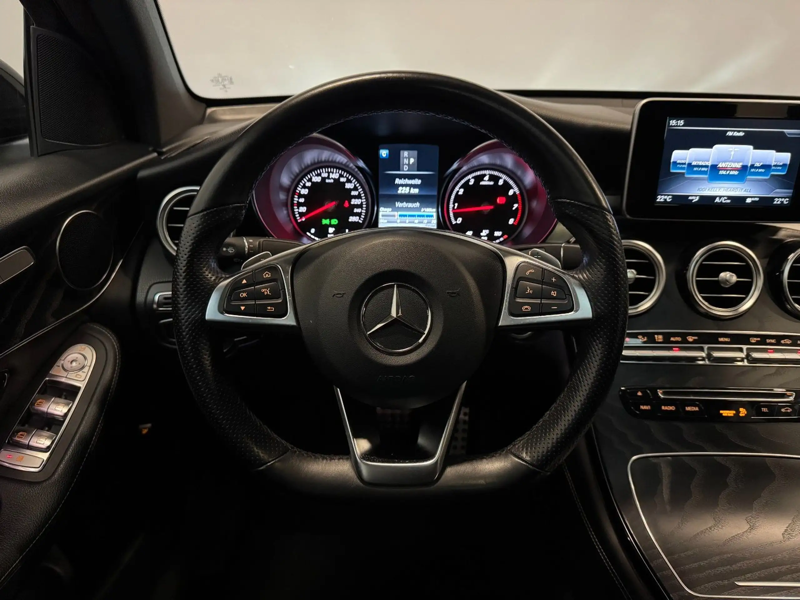 Mercedes-Benz - GLC 250