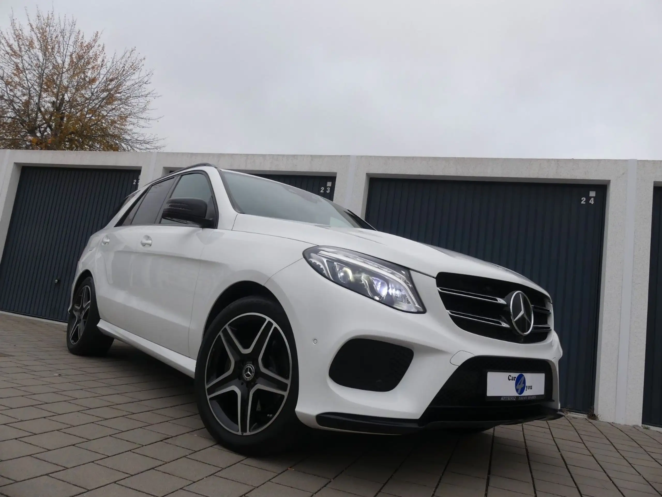 Mercedes-Benz - GLE 350