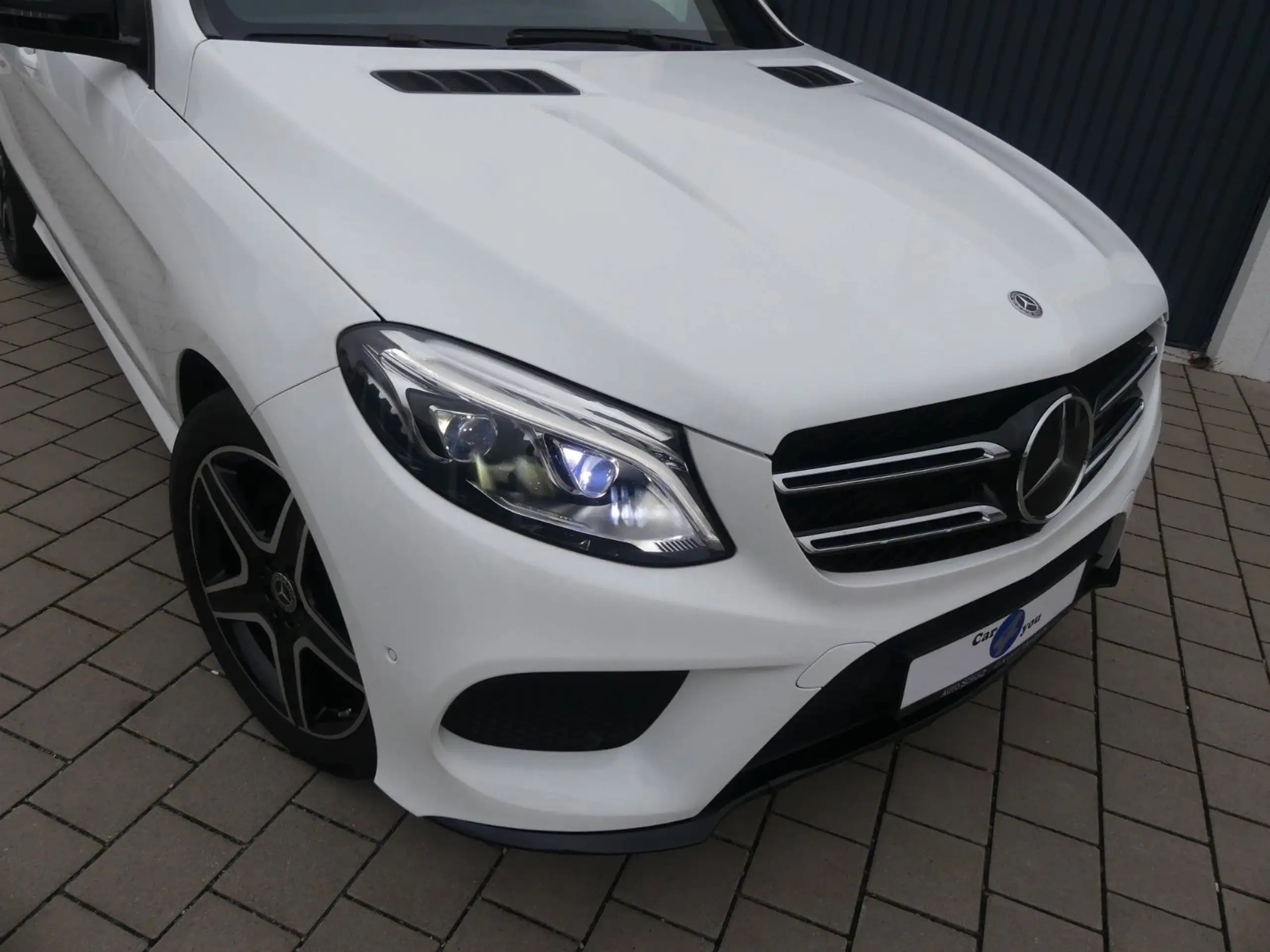 Mercedes-Benz - GLE 350