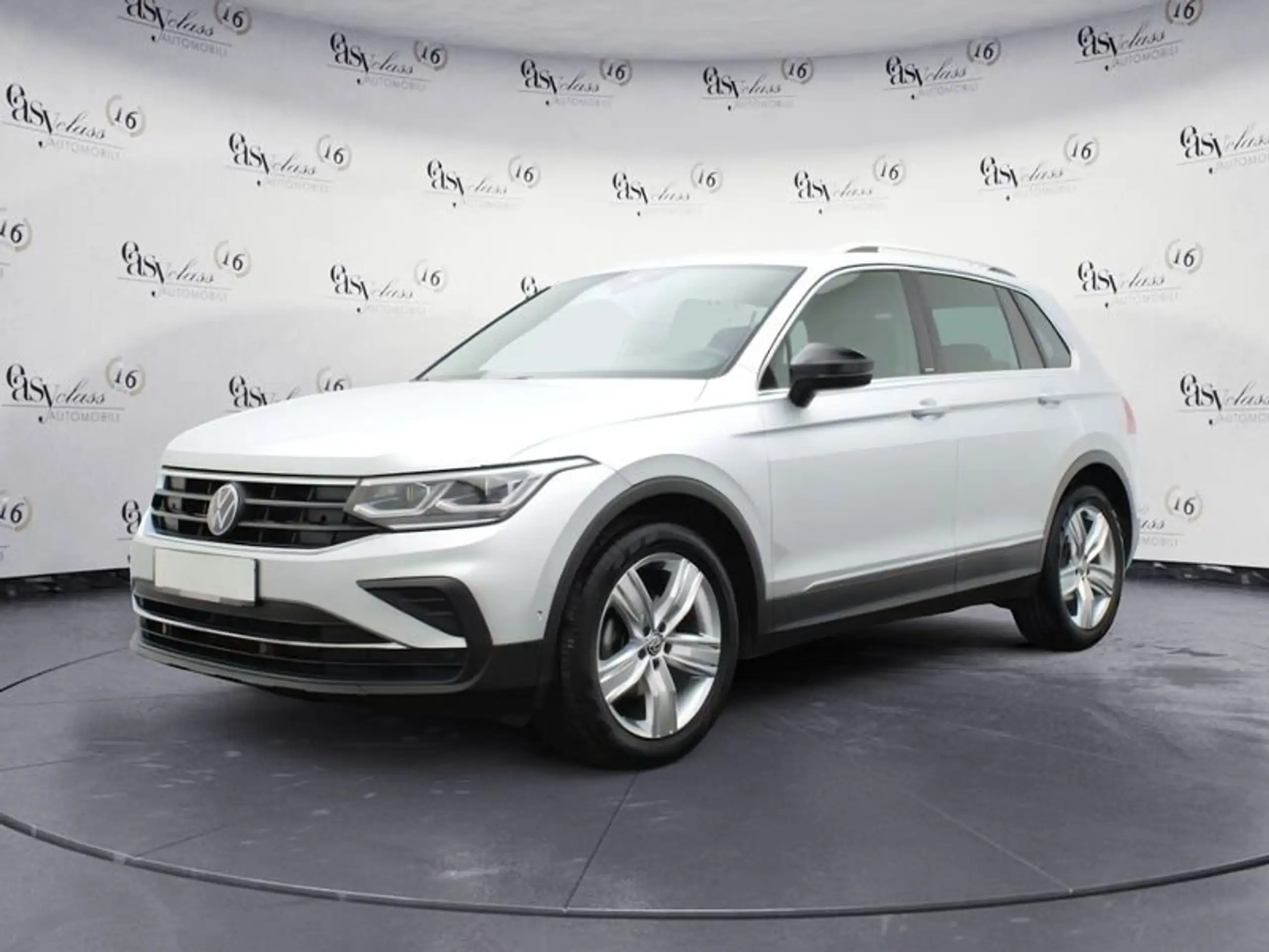 Volkswagen - Tiguan