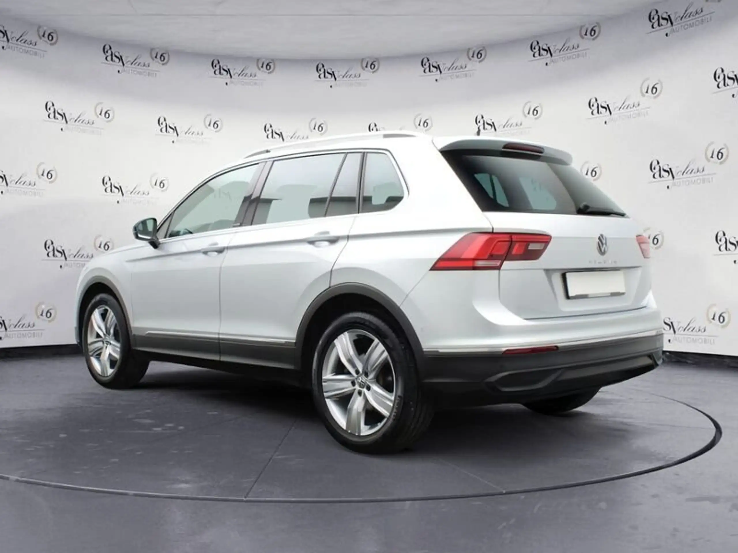 Volkswagen - Tiguan