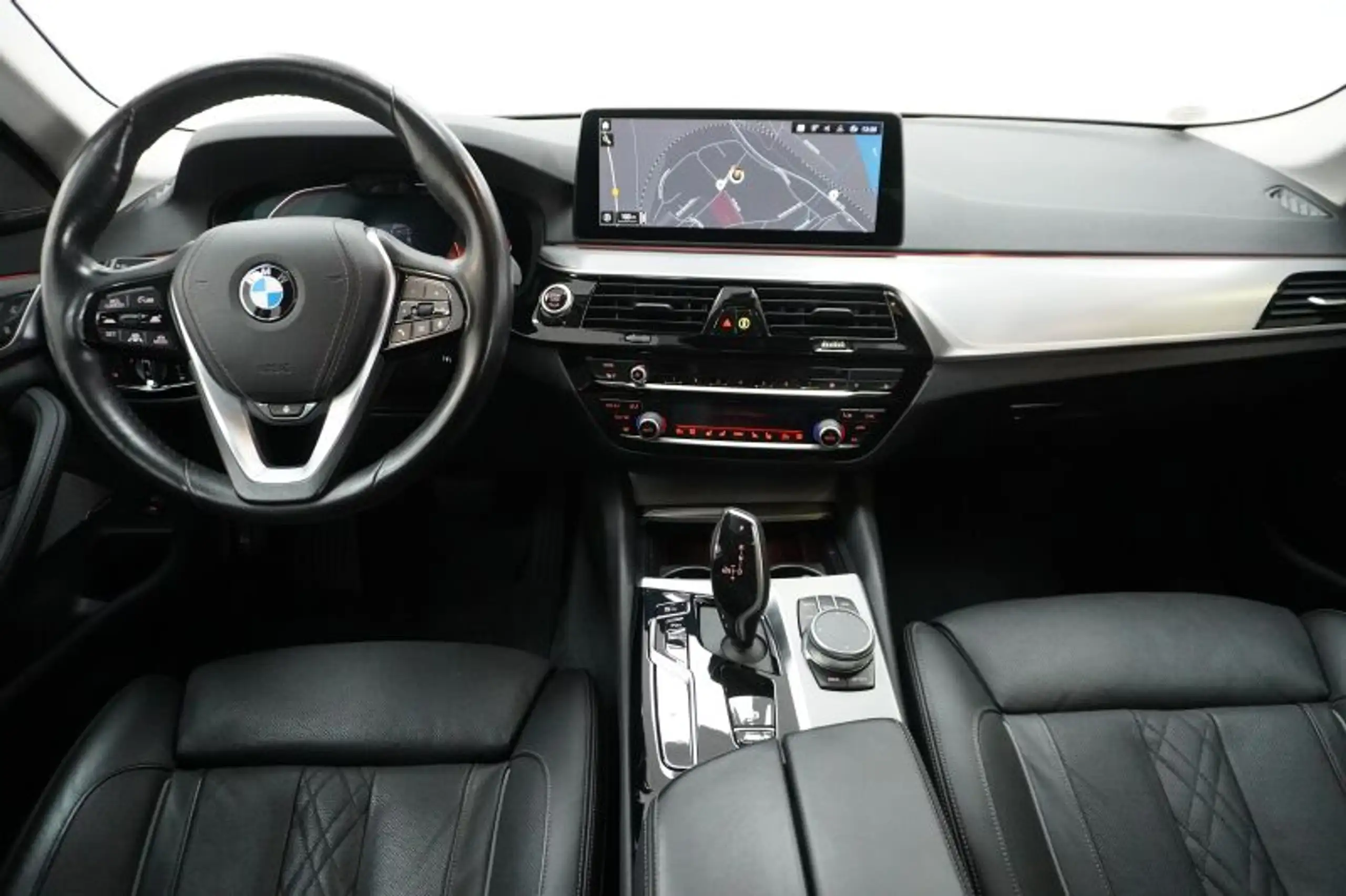 BMW - 530