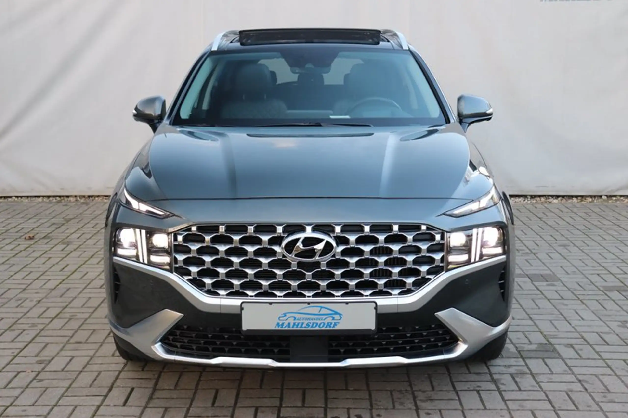 Hyundai - SANTA FE