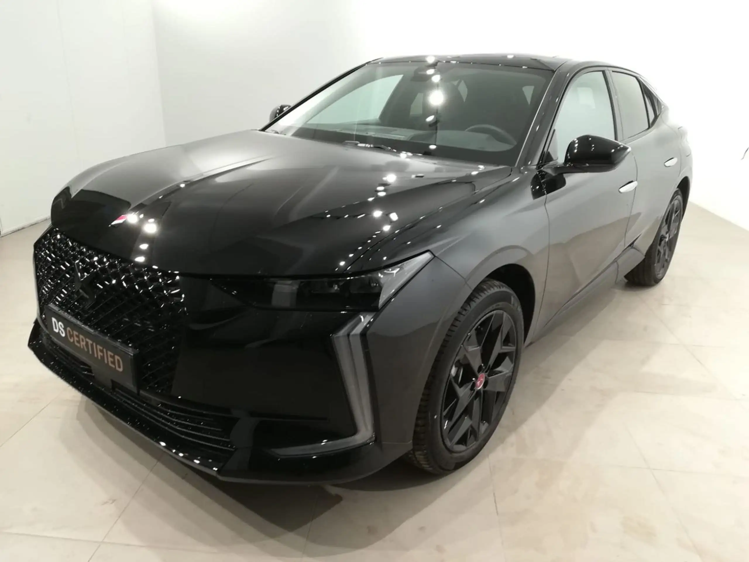 DS Automobiles - DS 4