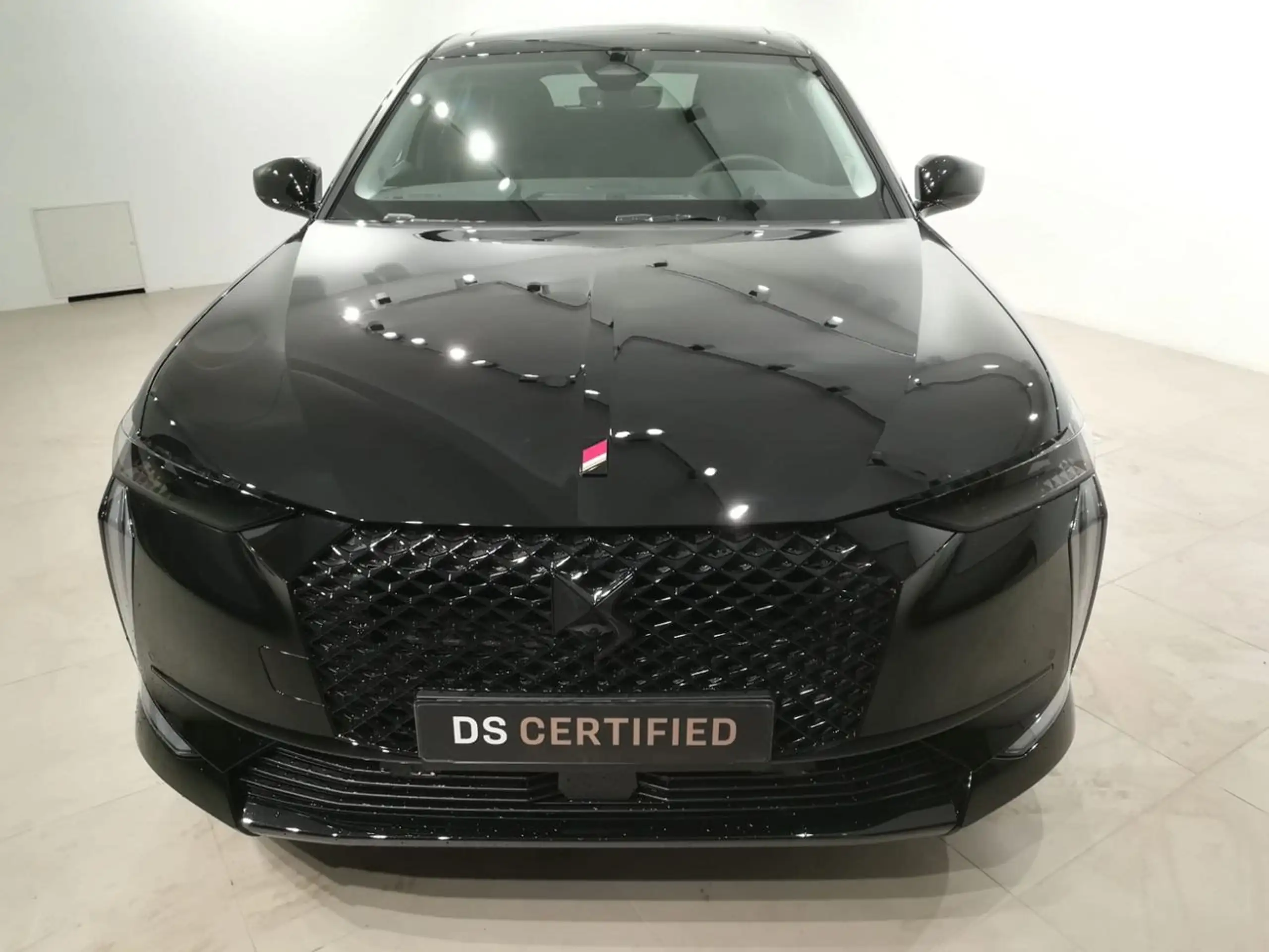 DS Automobiles - DS 4