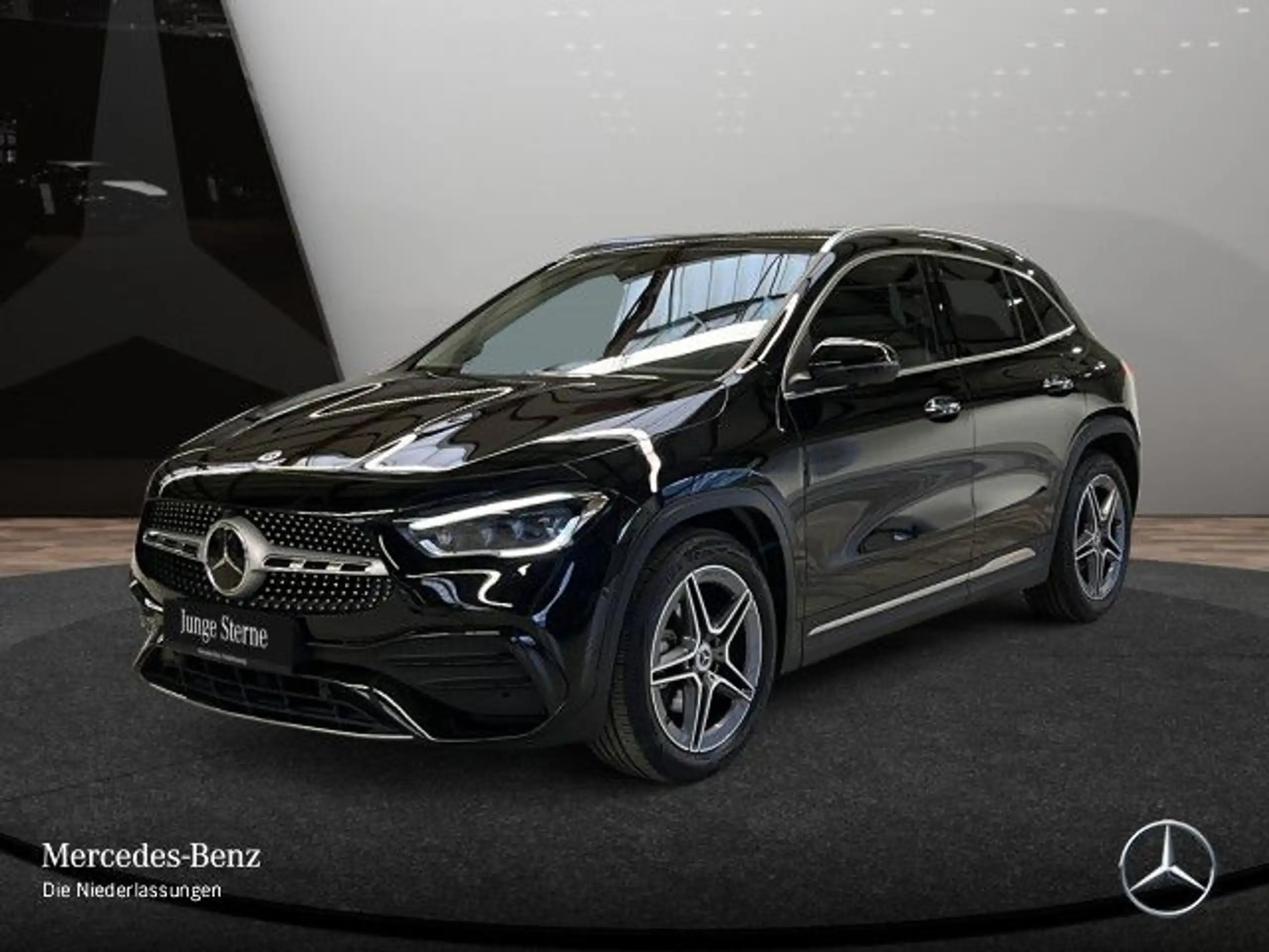 Mercedes-Benz - GLA 200