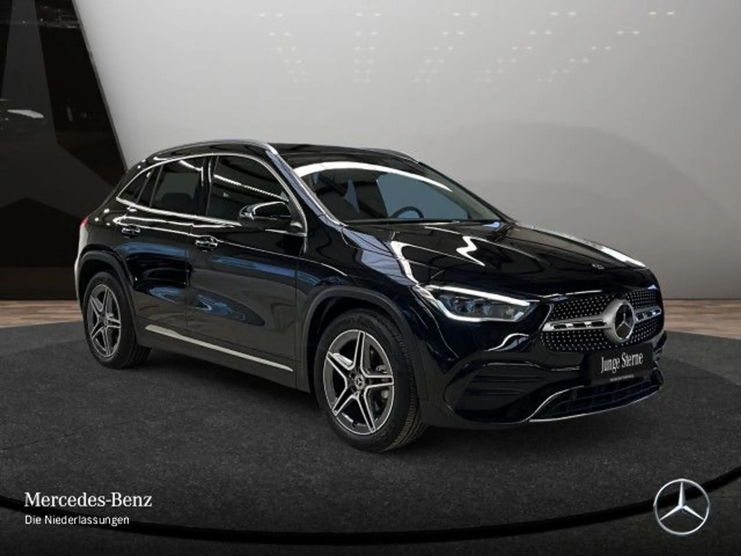 Mercedes-Benz - GLA 200