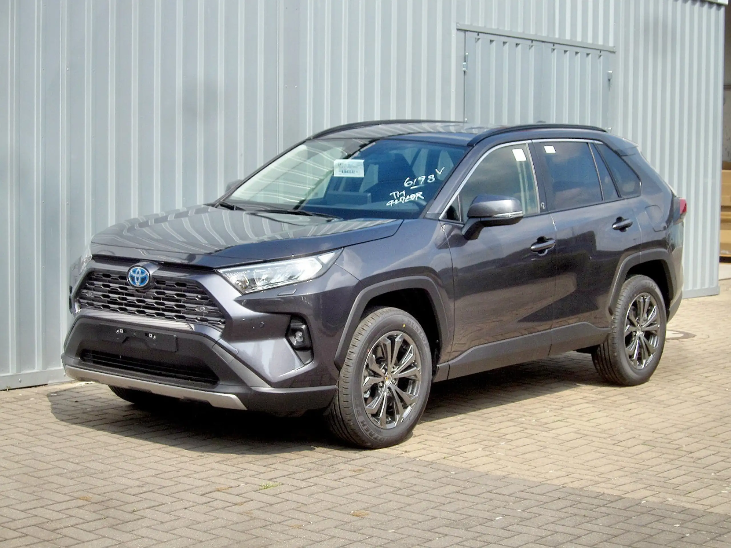 Toyota - RAV 4