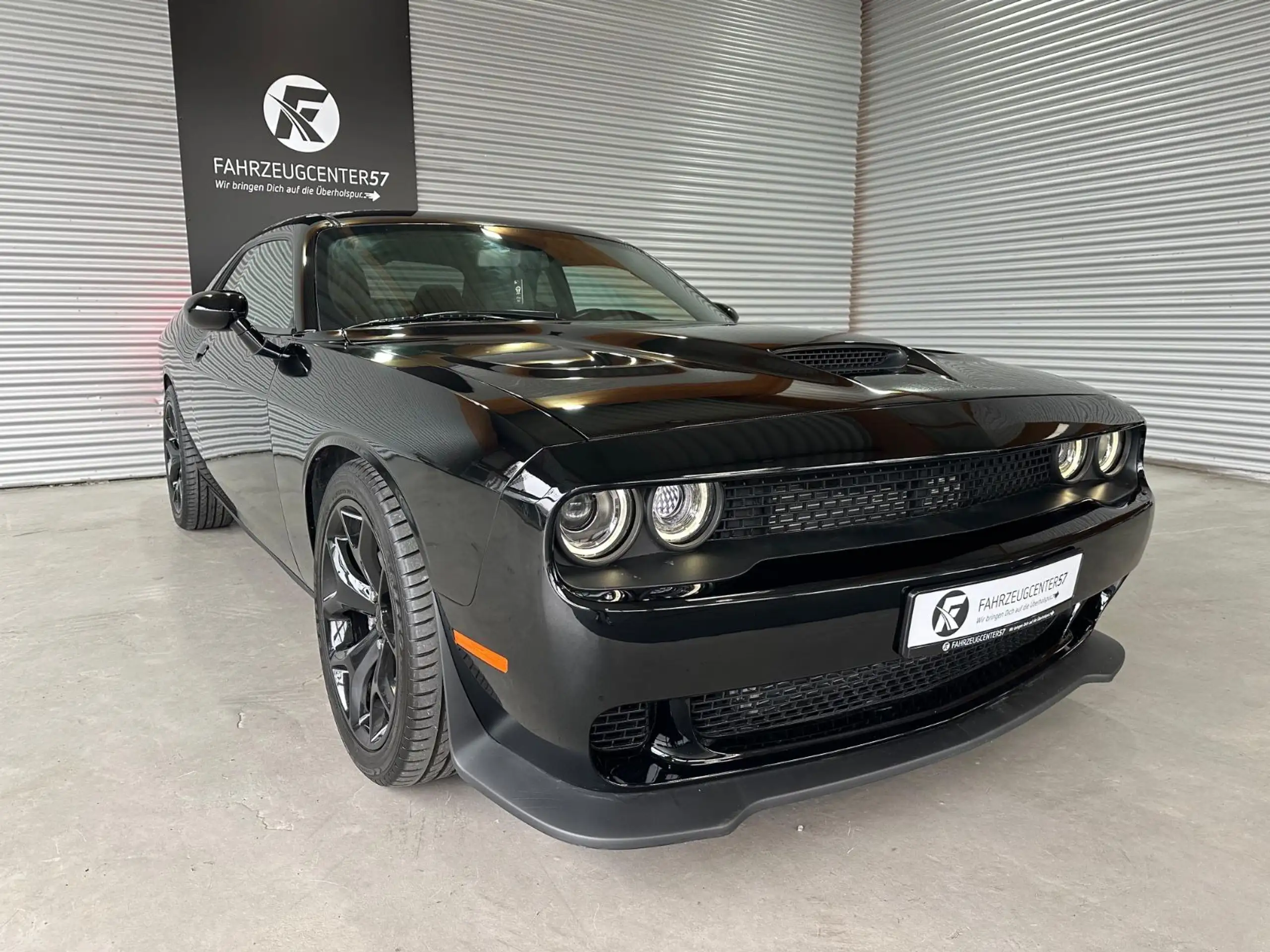 Dodge - Challenger