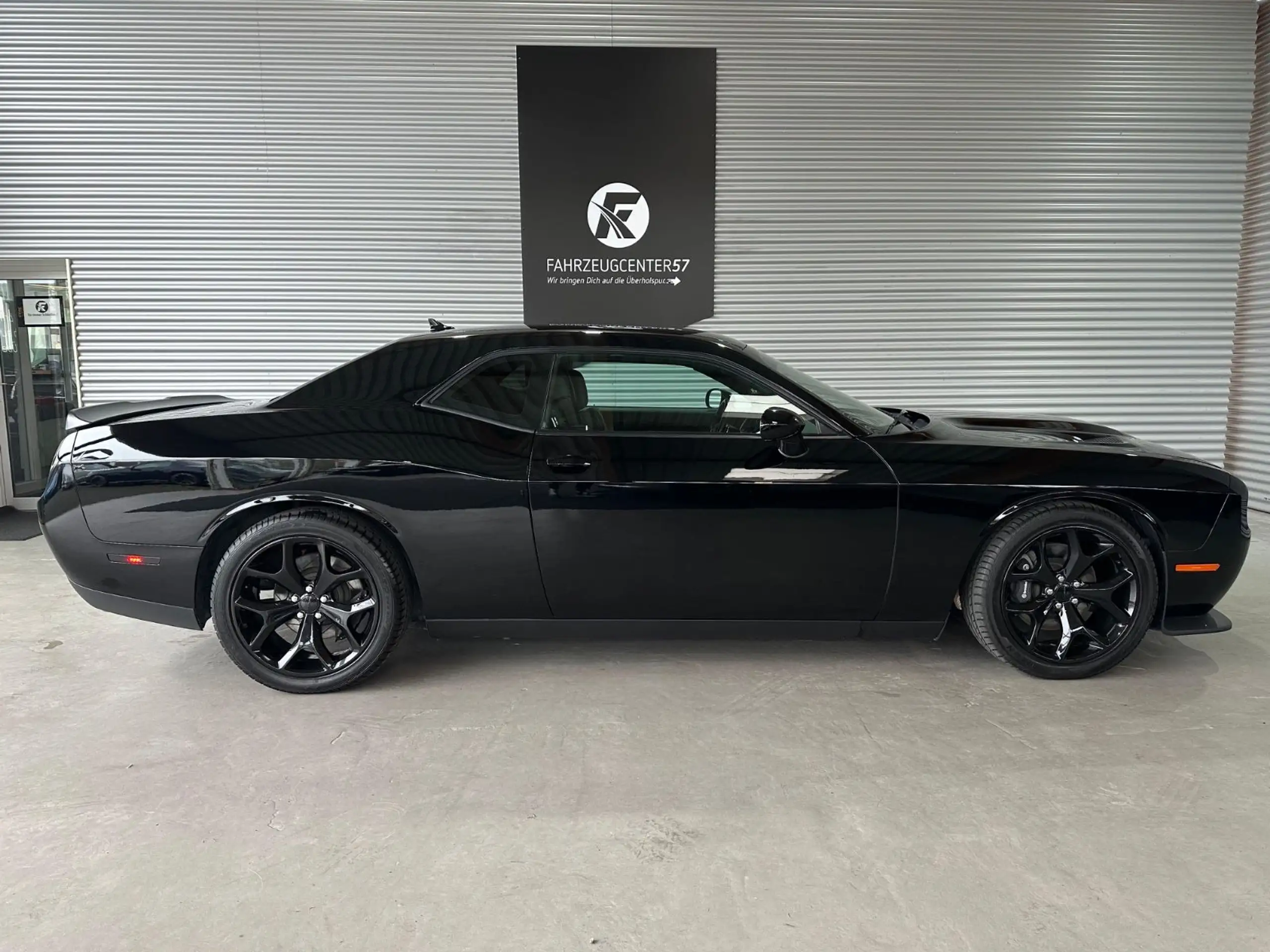 Dodge - Challenger