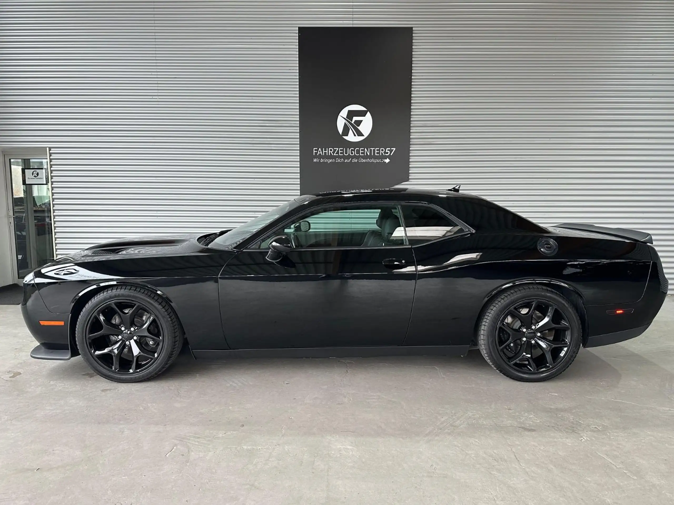 Dodge - Challenger