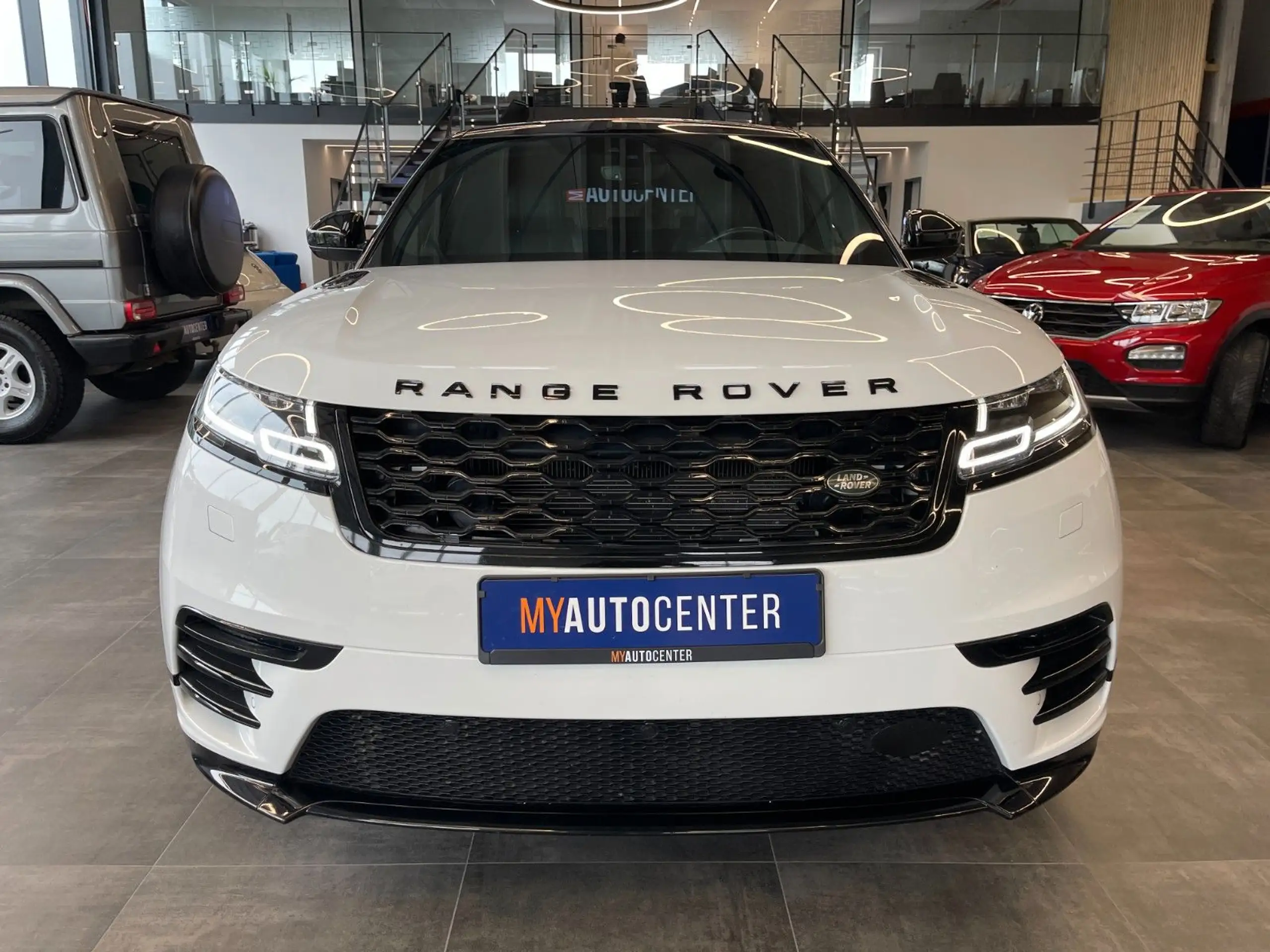 Land Rover - Range Rover Velar