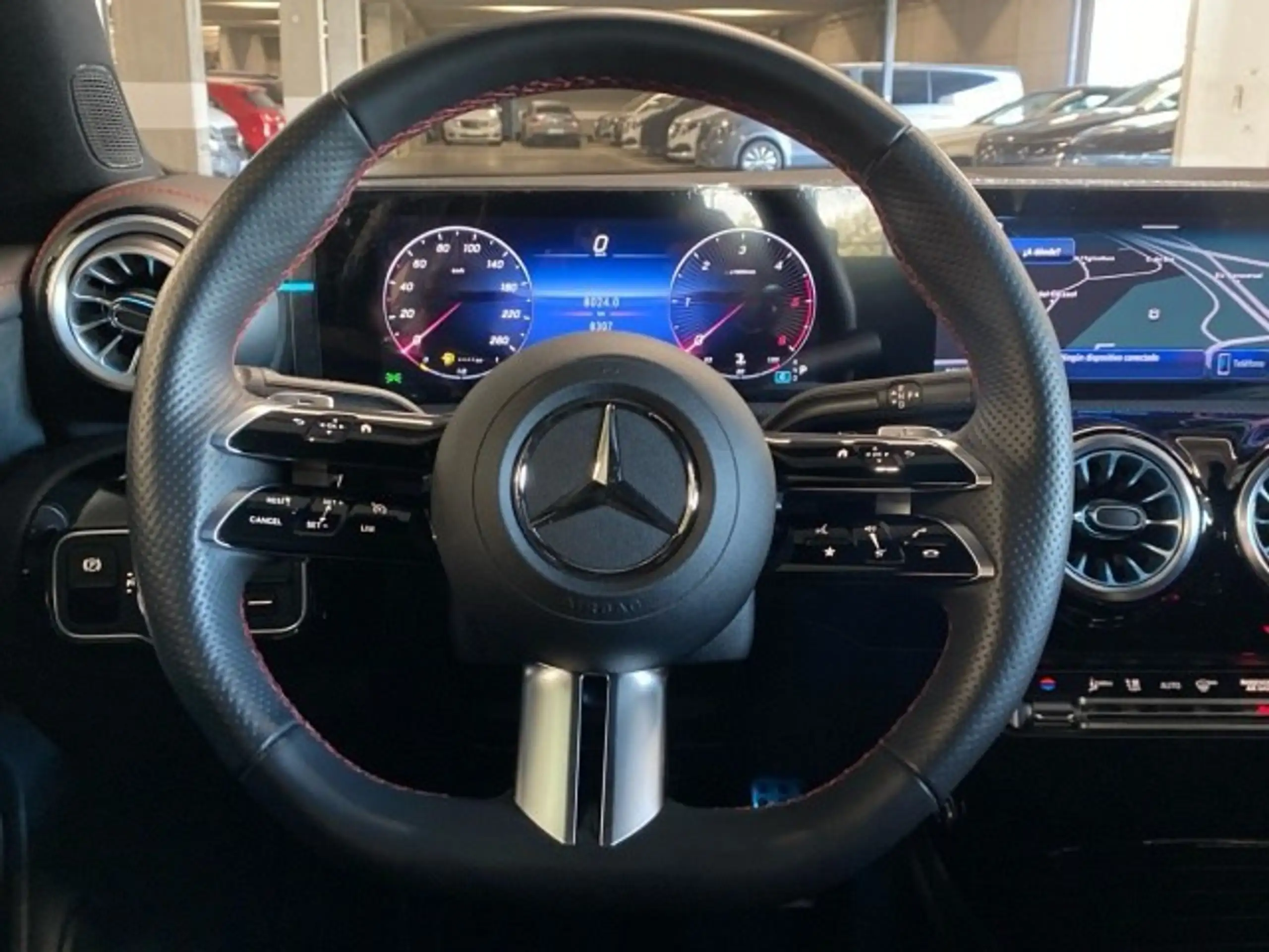 Mercedes-Benz - CLA 200