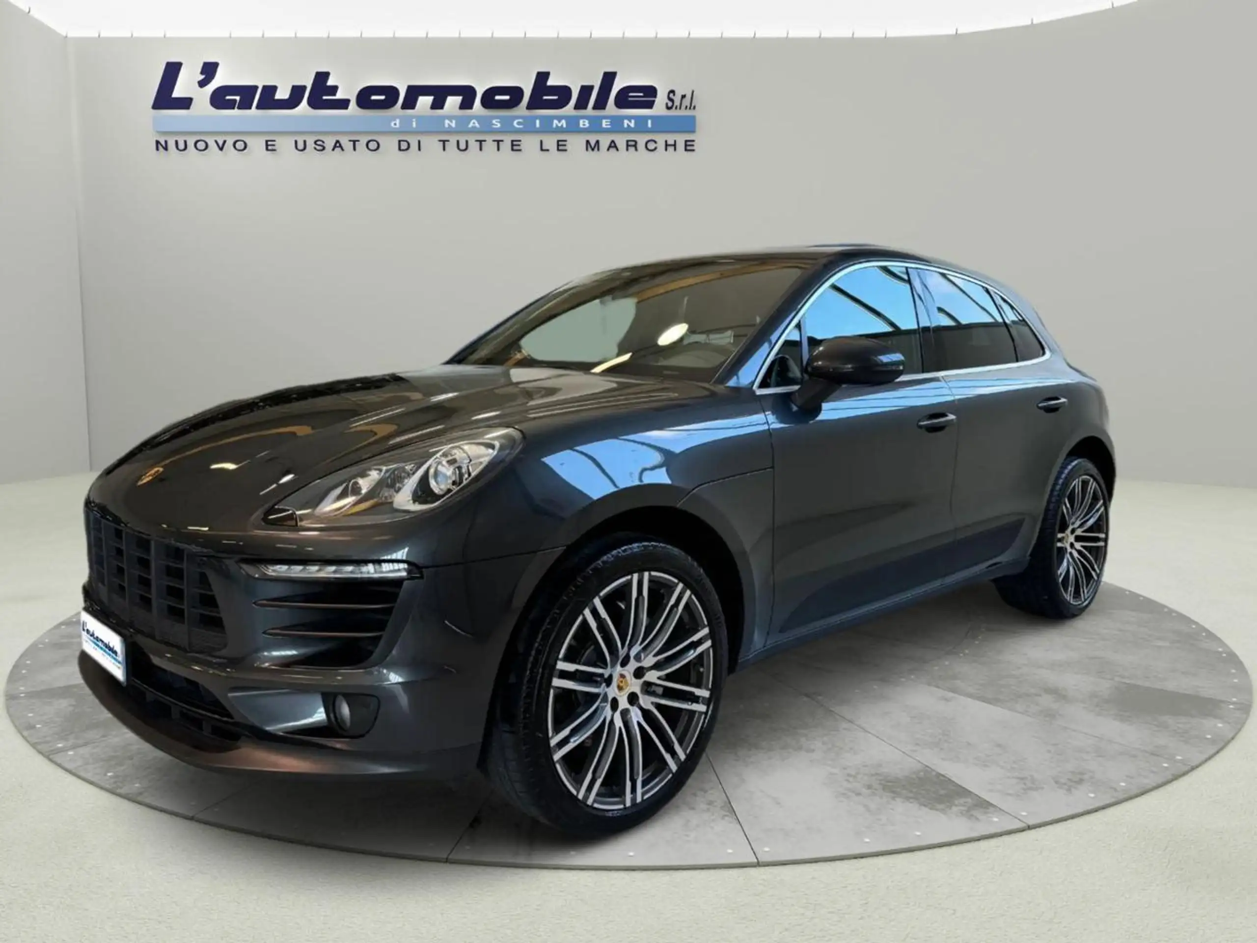 Porsche - Macan