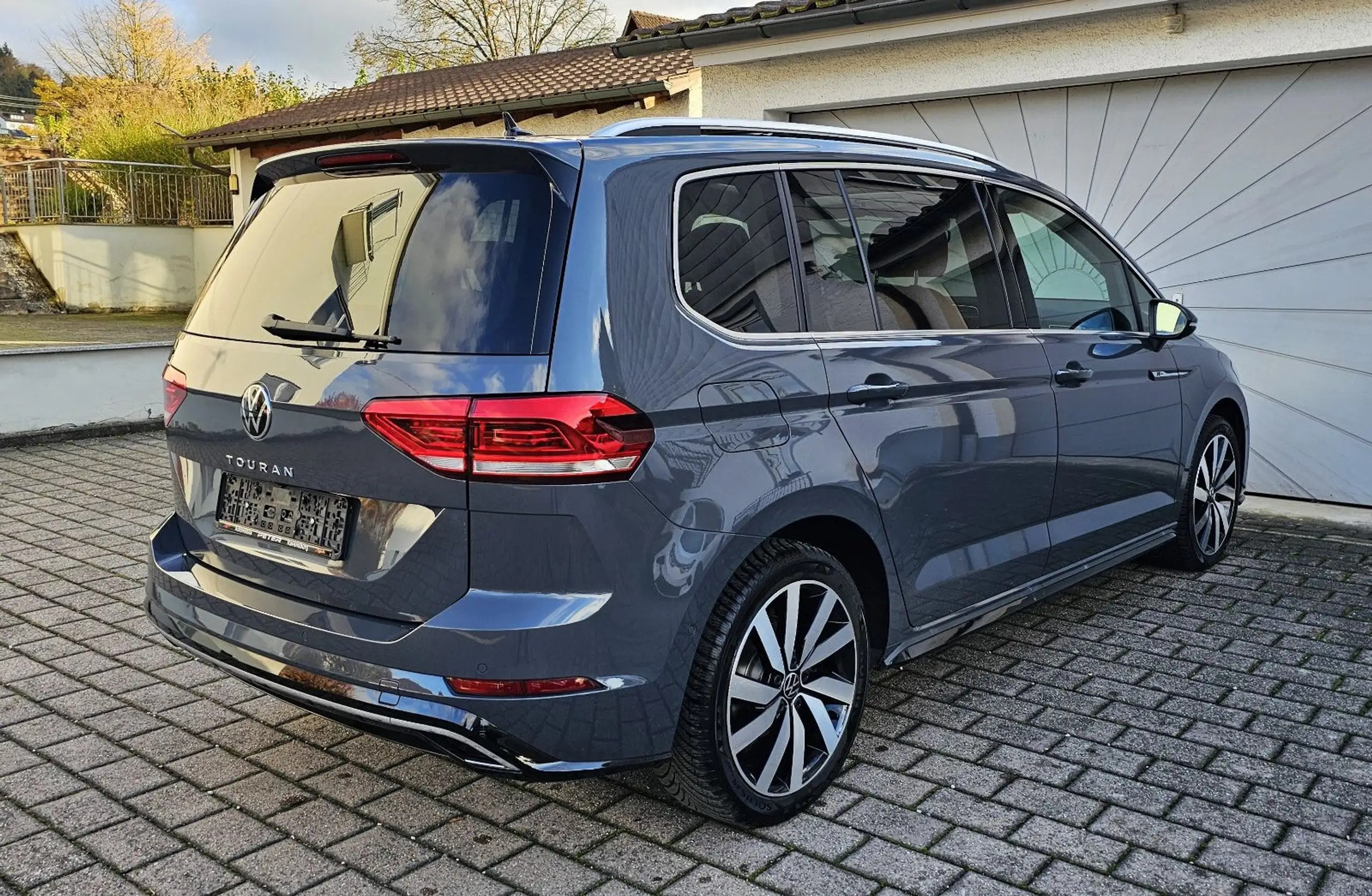 Volkswagen - Touran