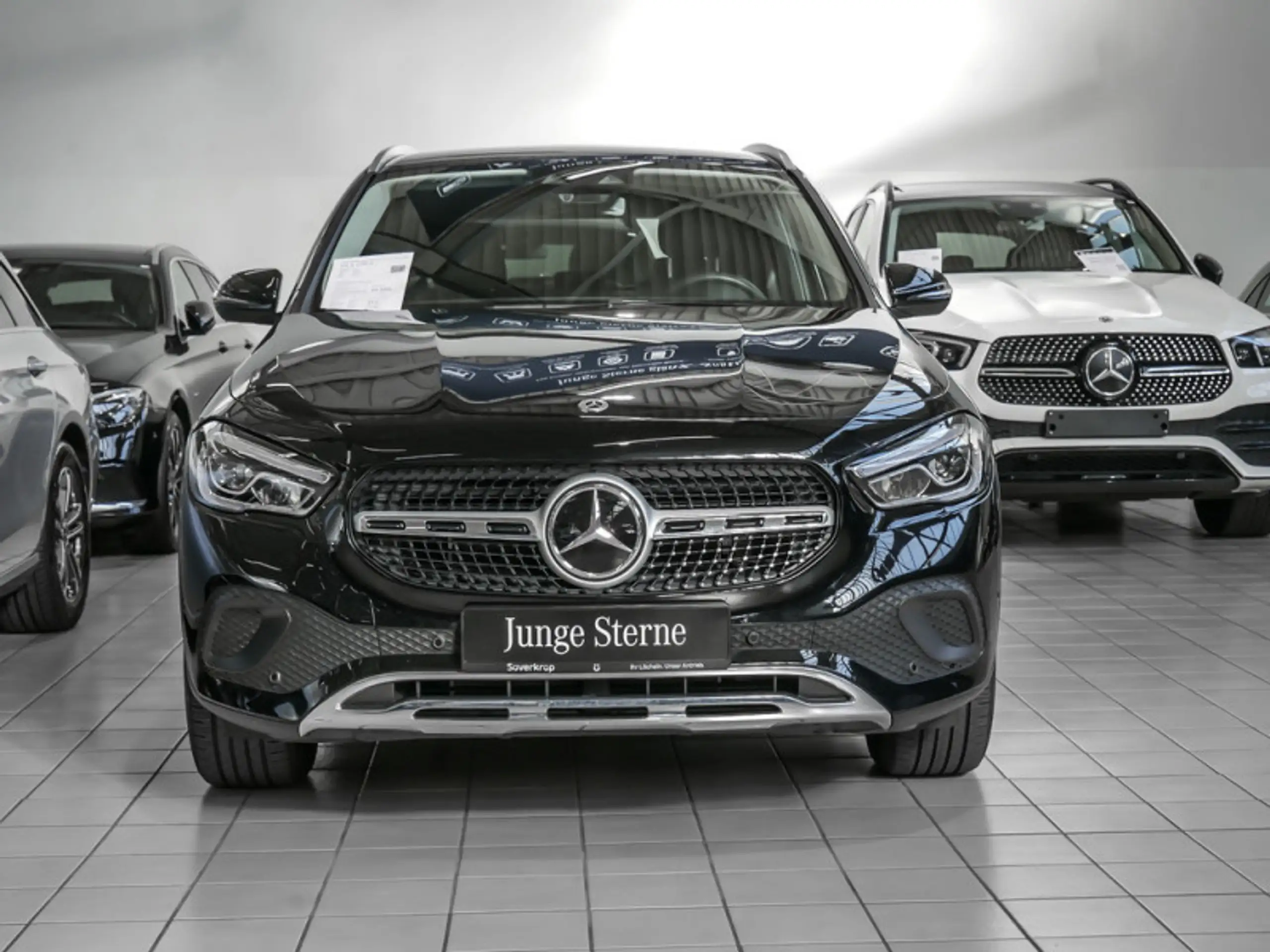 Mercedes-Benz - GLA 250