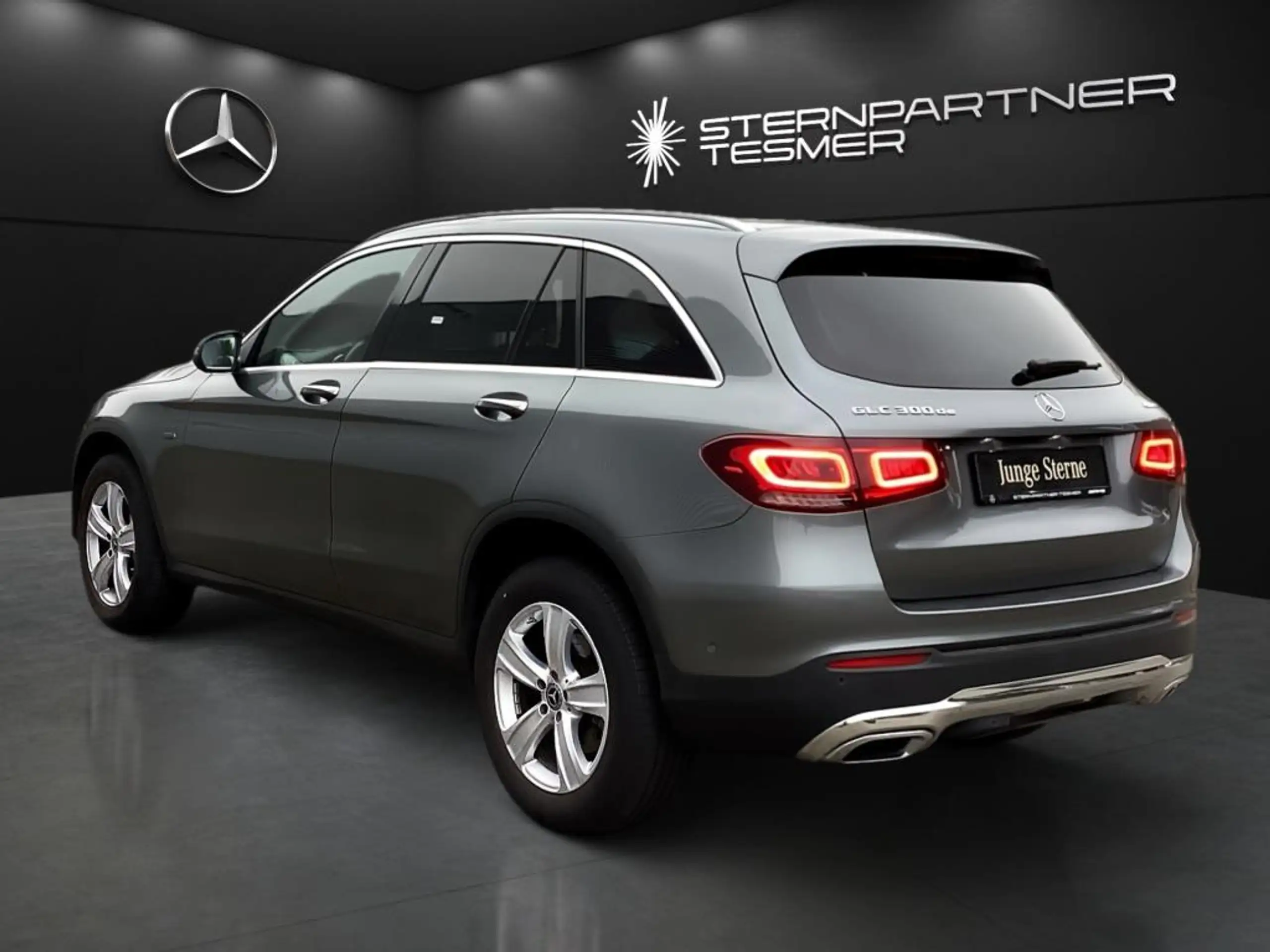 Mercedes-Benz - GLC 300