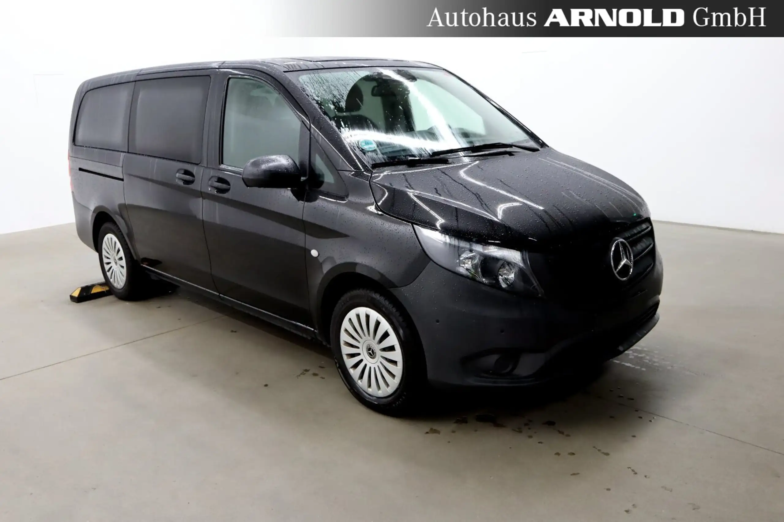 Mercedes-Benz - Vito