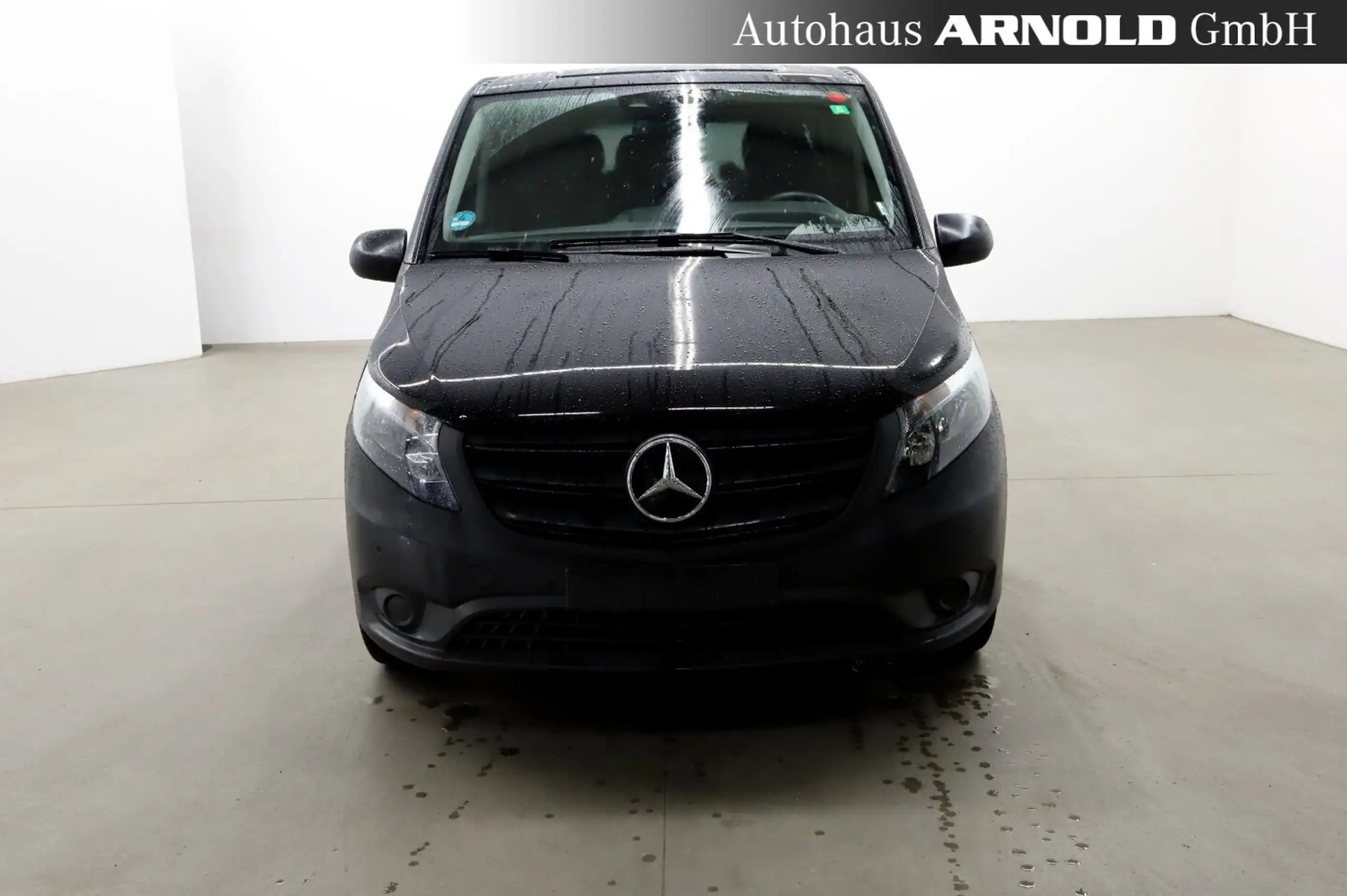 Mercedes-Benz - Vito