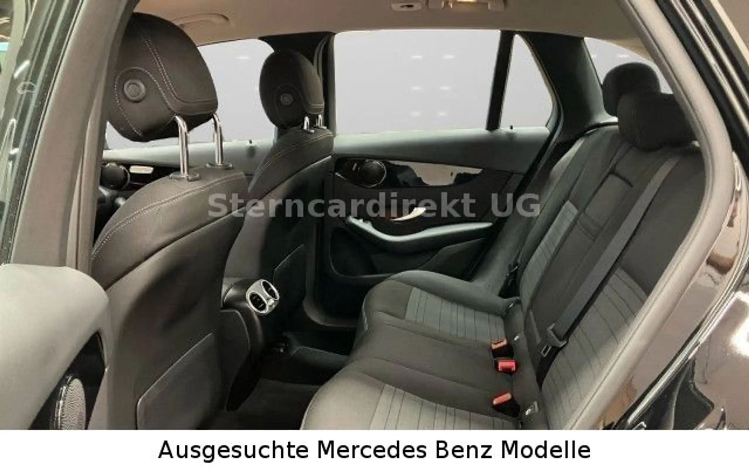 Mercedes-Benz - GLC 300