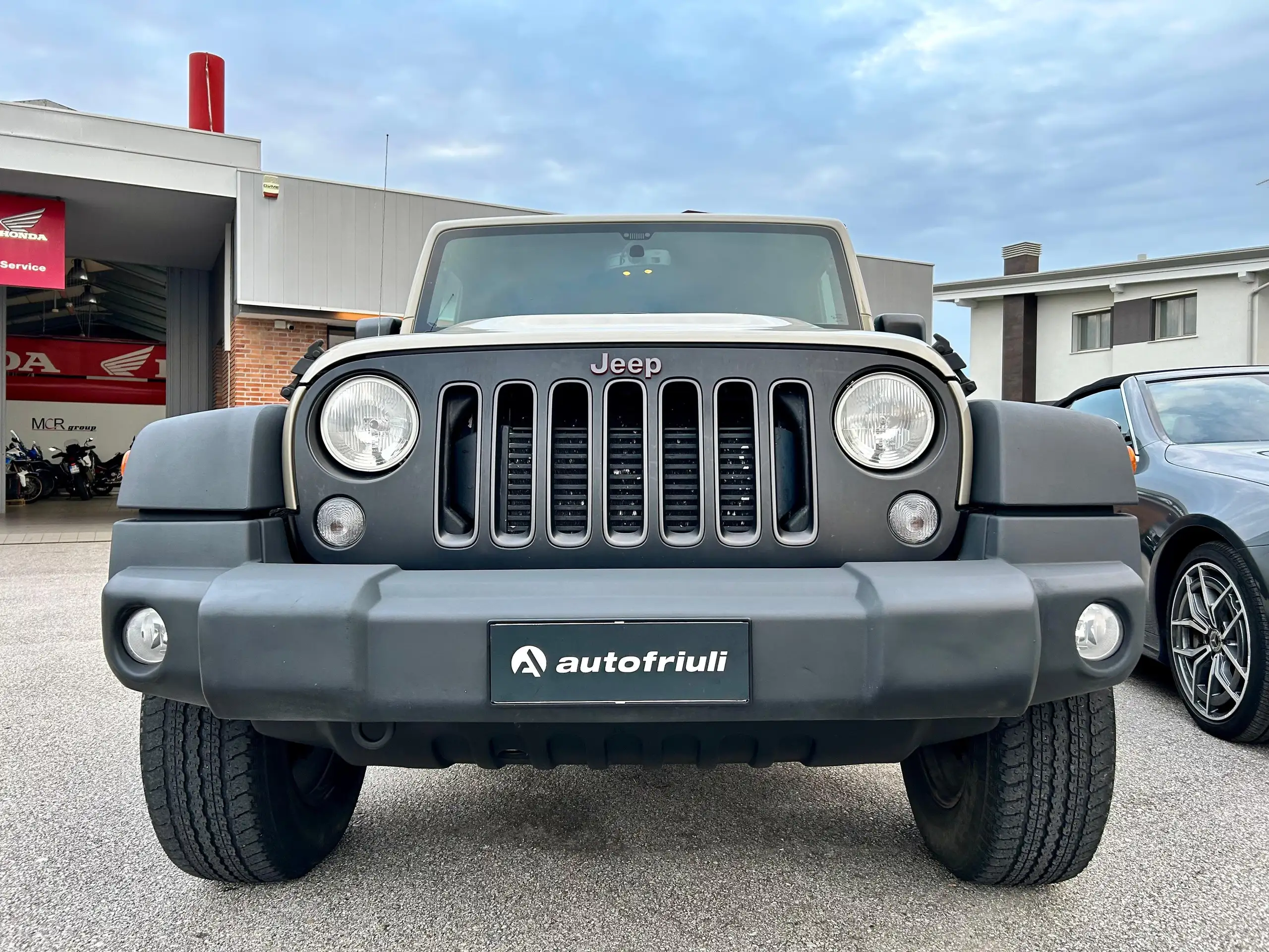 Jeep - Wrangler