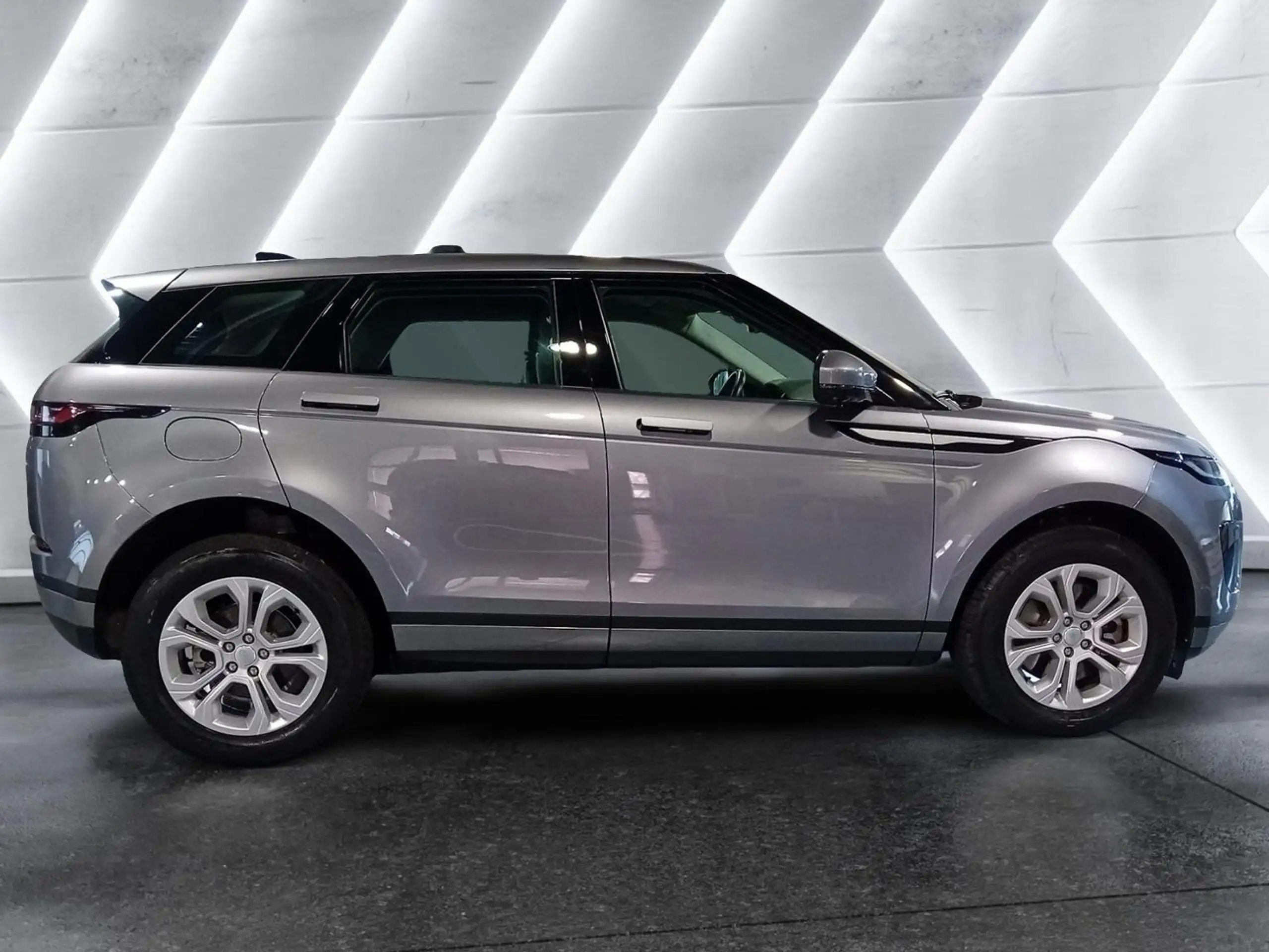 Land Rover - Range Rover Evoque