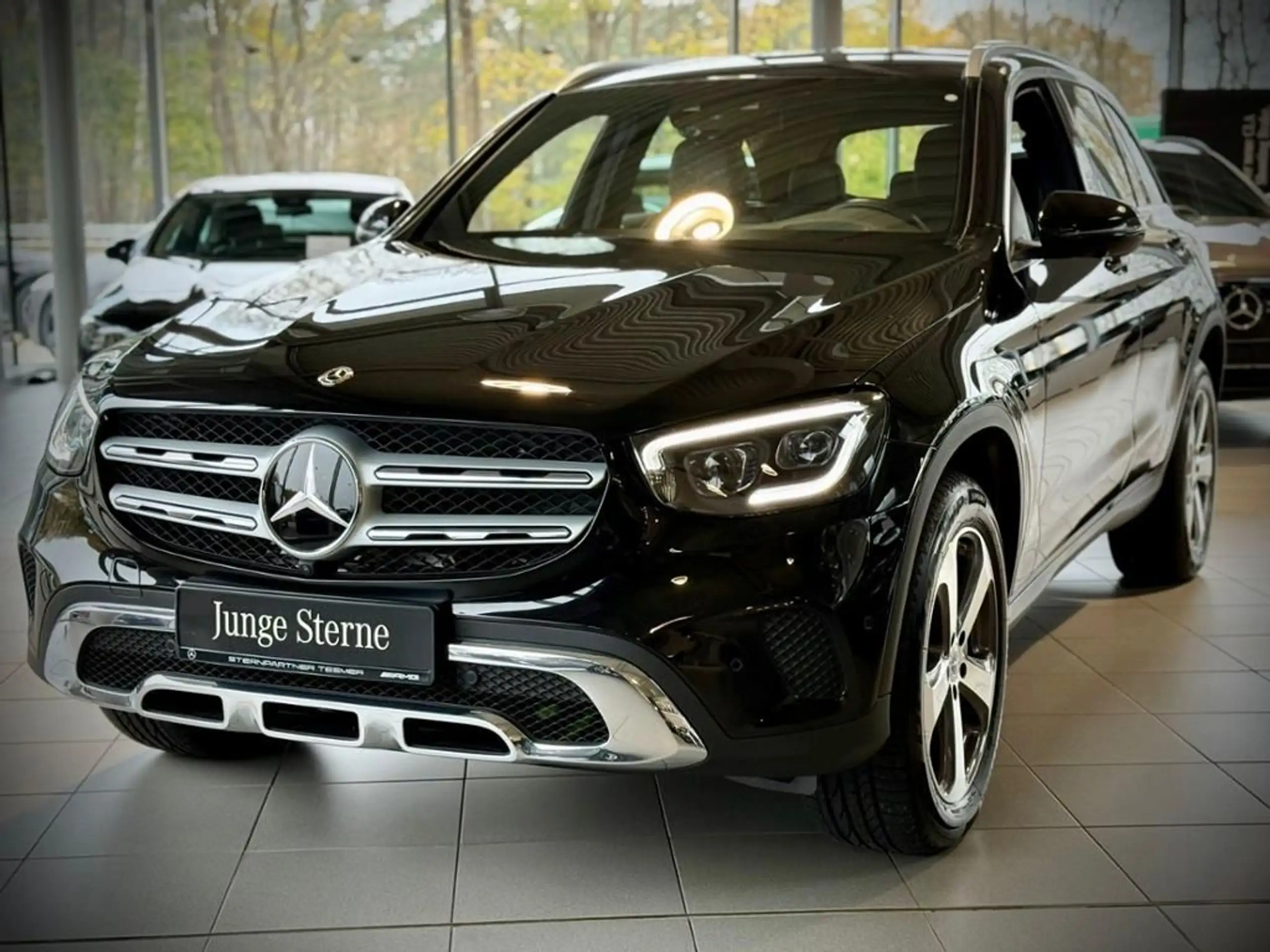 Mercedes-Benz - GLC 300