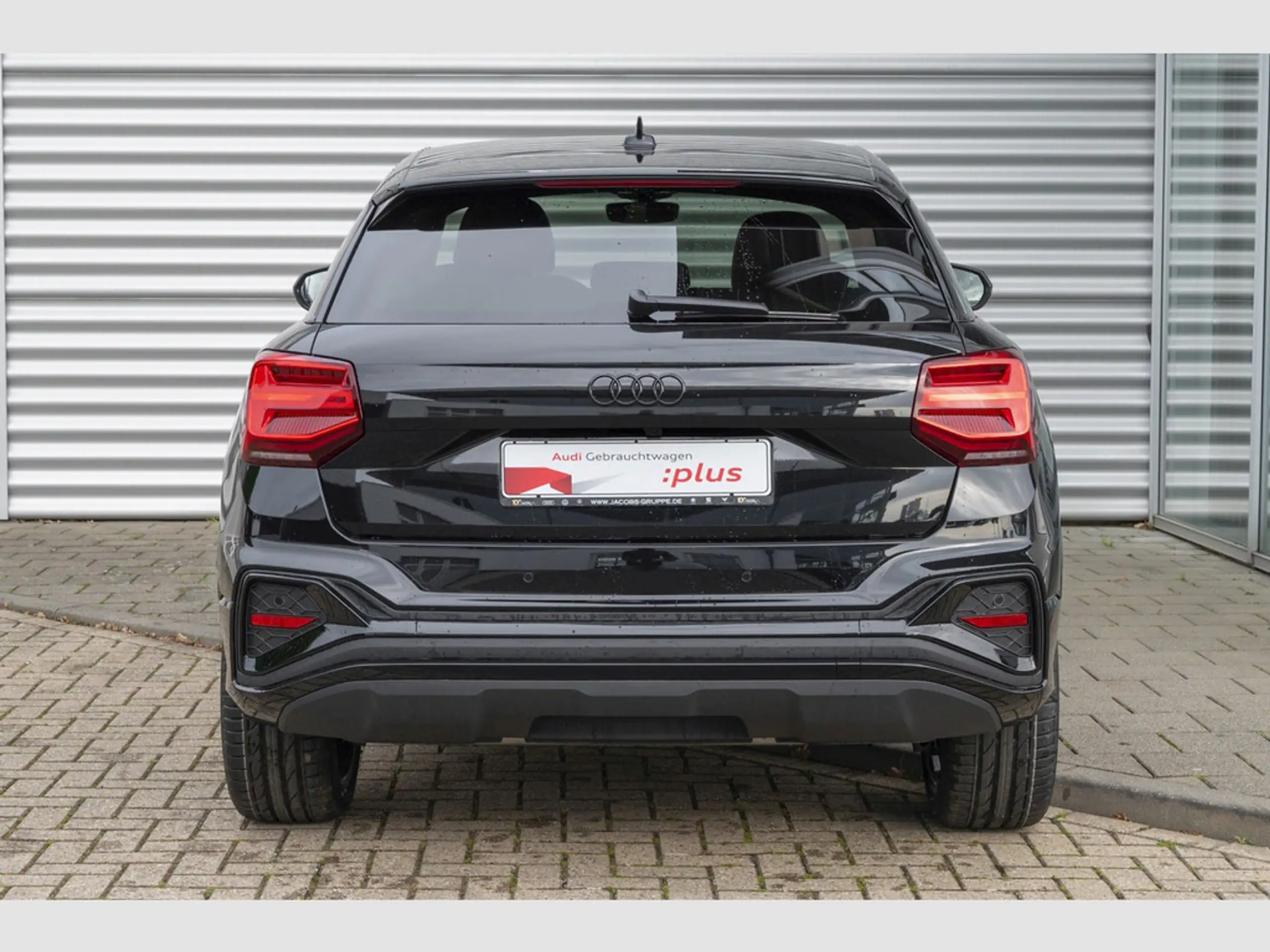 Audi - Q2