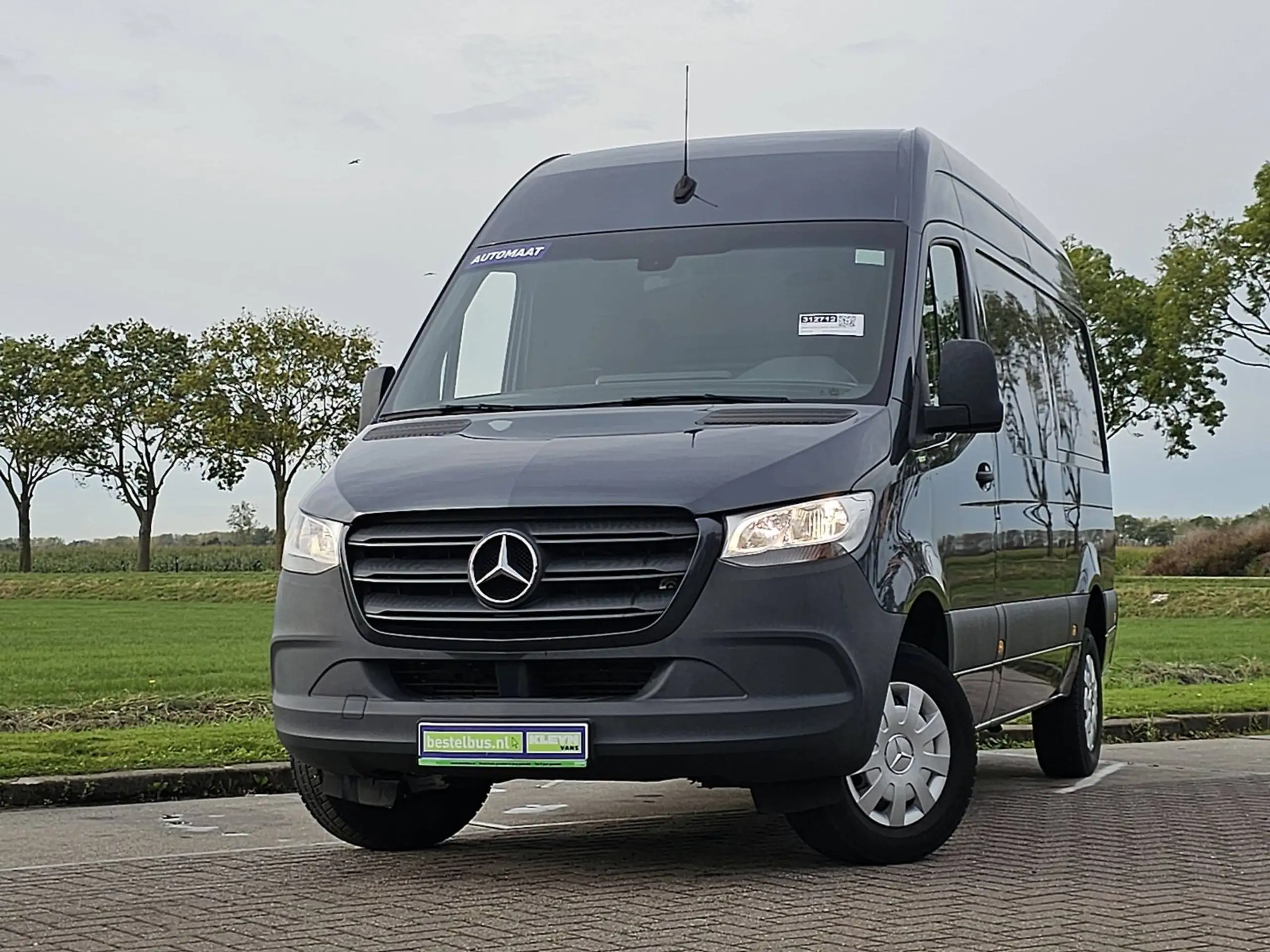 Mercedes-Benz - Sprinter