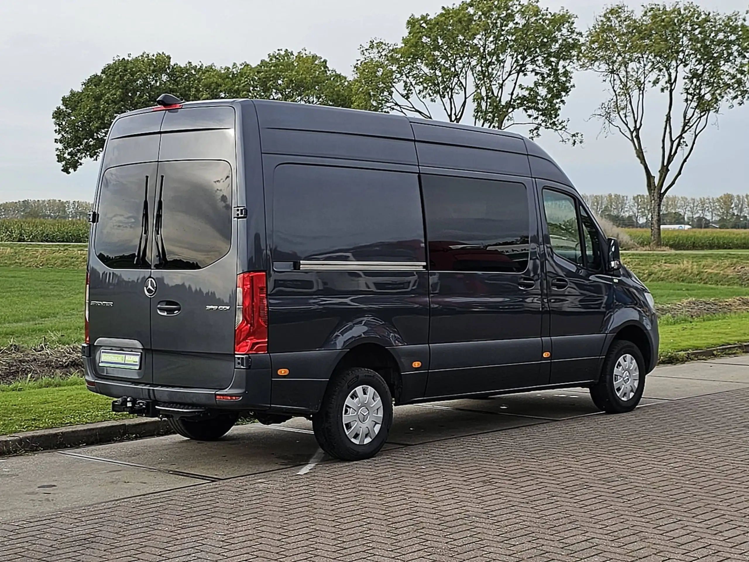 Mercedes-Benz - Sprinter