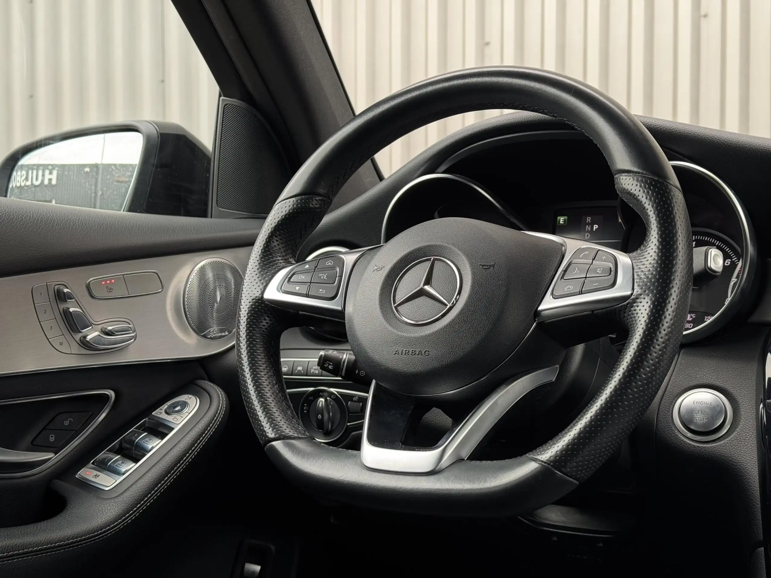 Mercedes-Benz - GLC 300