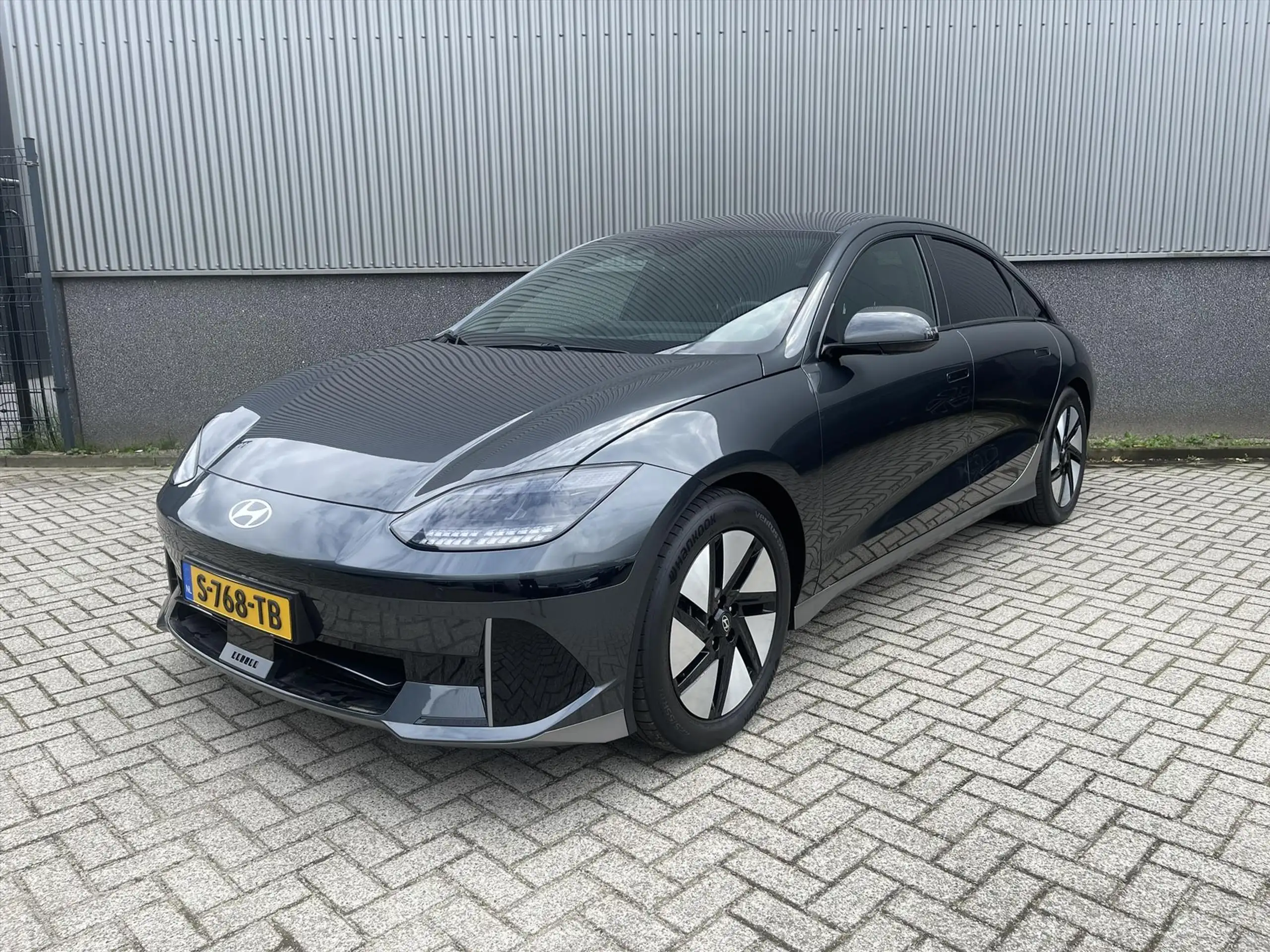 Hyundai - IONIQ 6