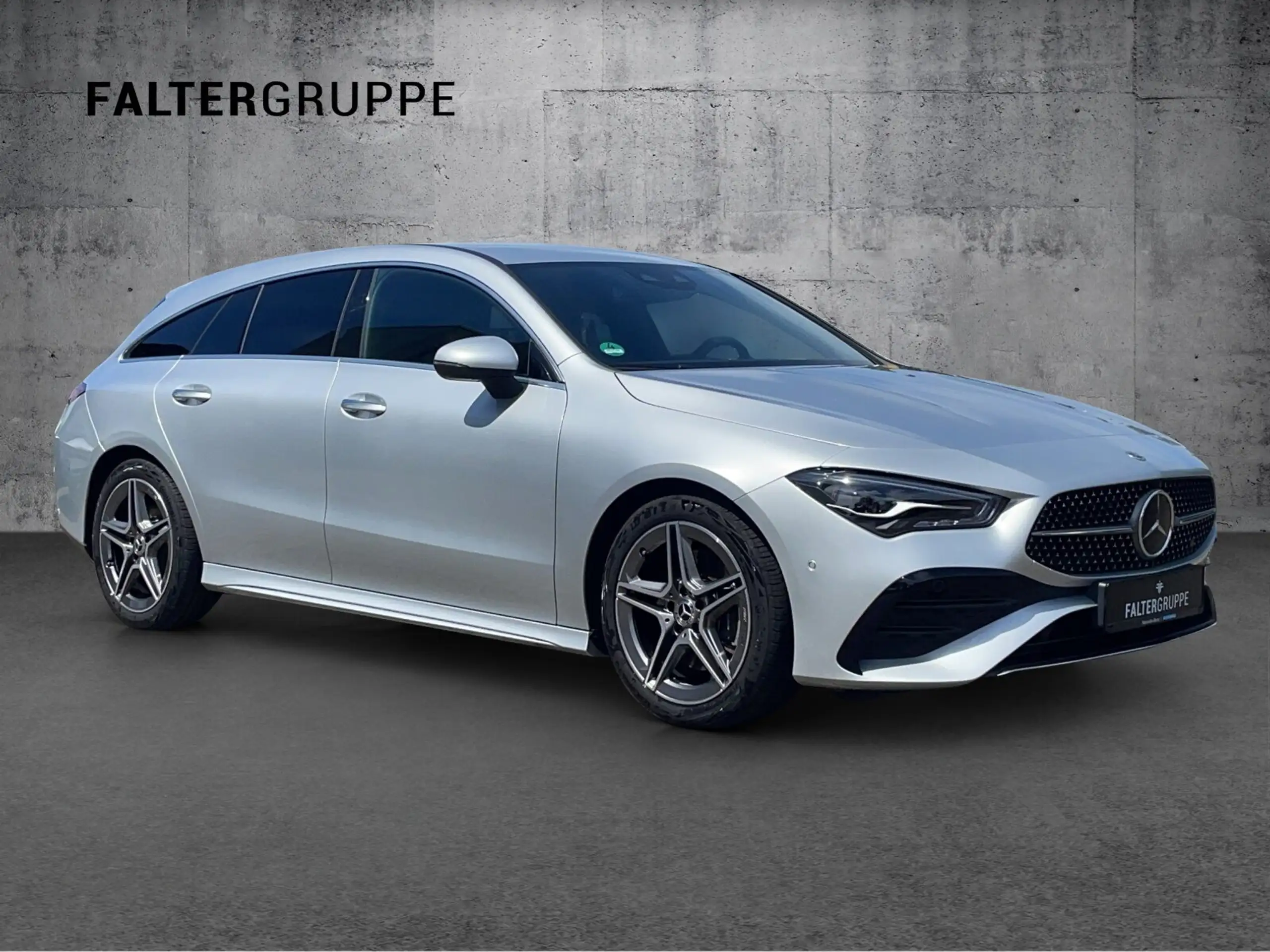 Mercedes-Benz - CLA 200