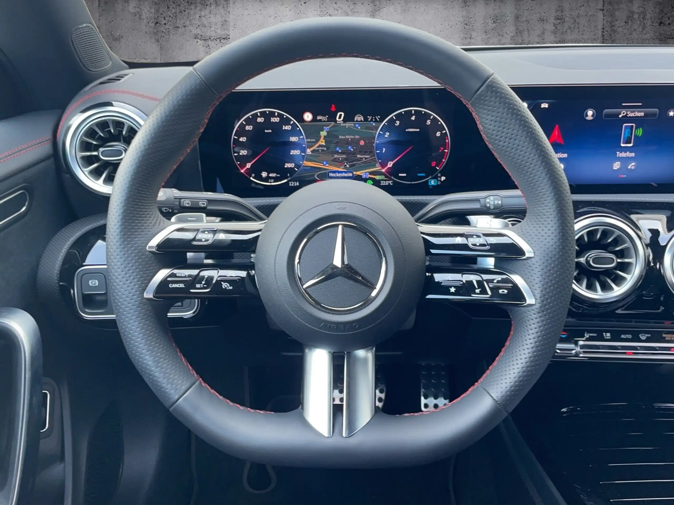 Mercedes-Benz - CLA 200