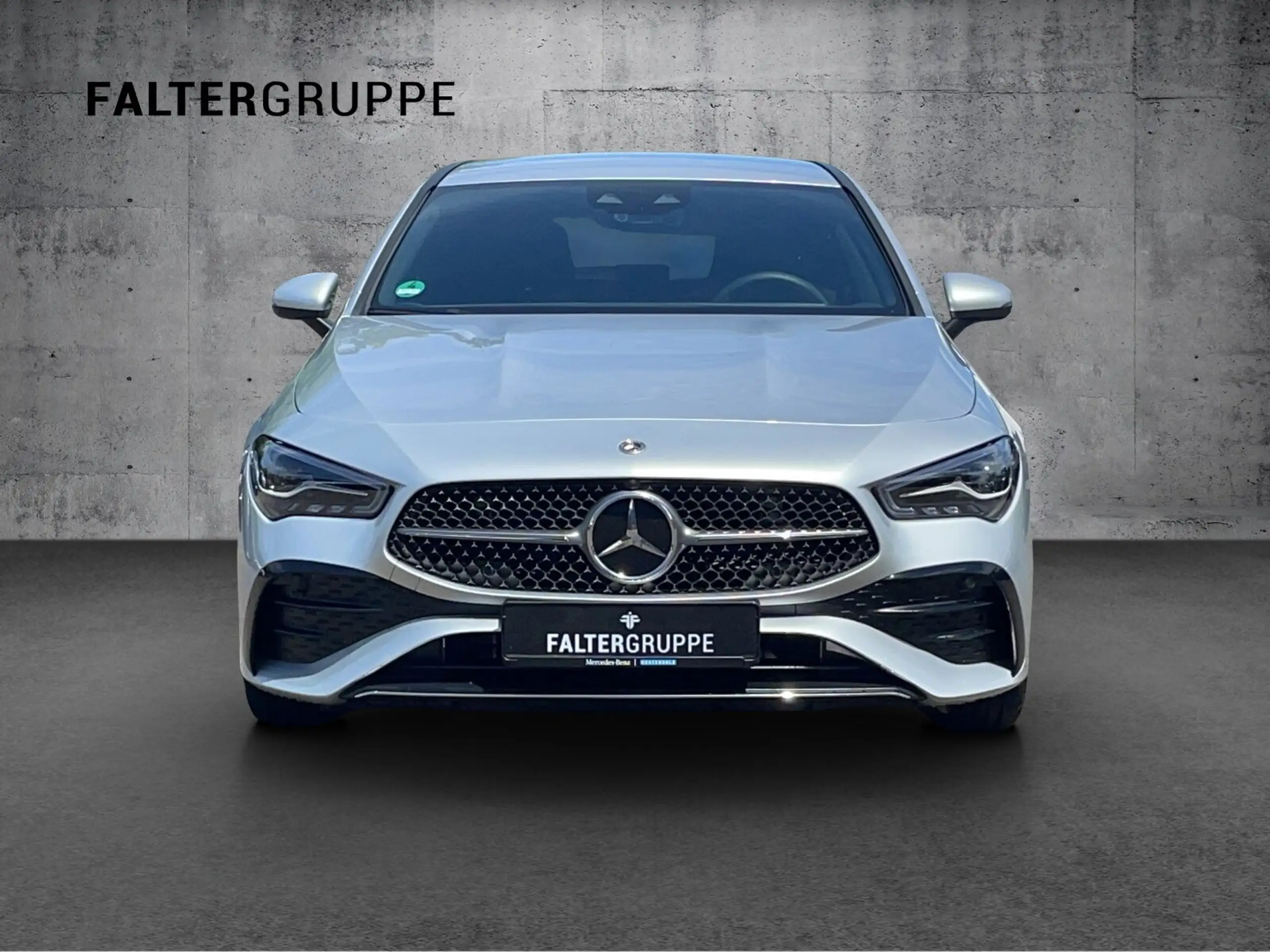 Mercedes-Benz - CLA 200