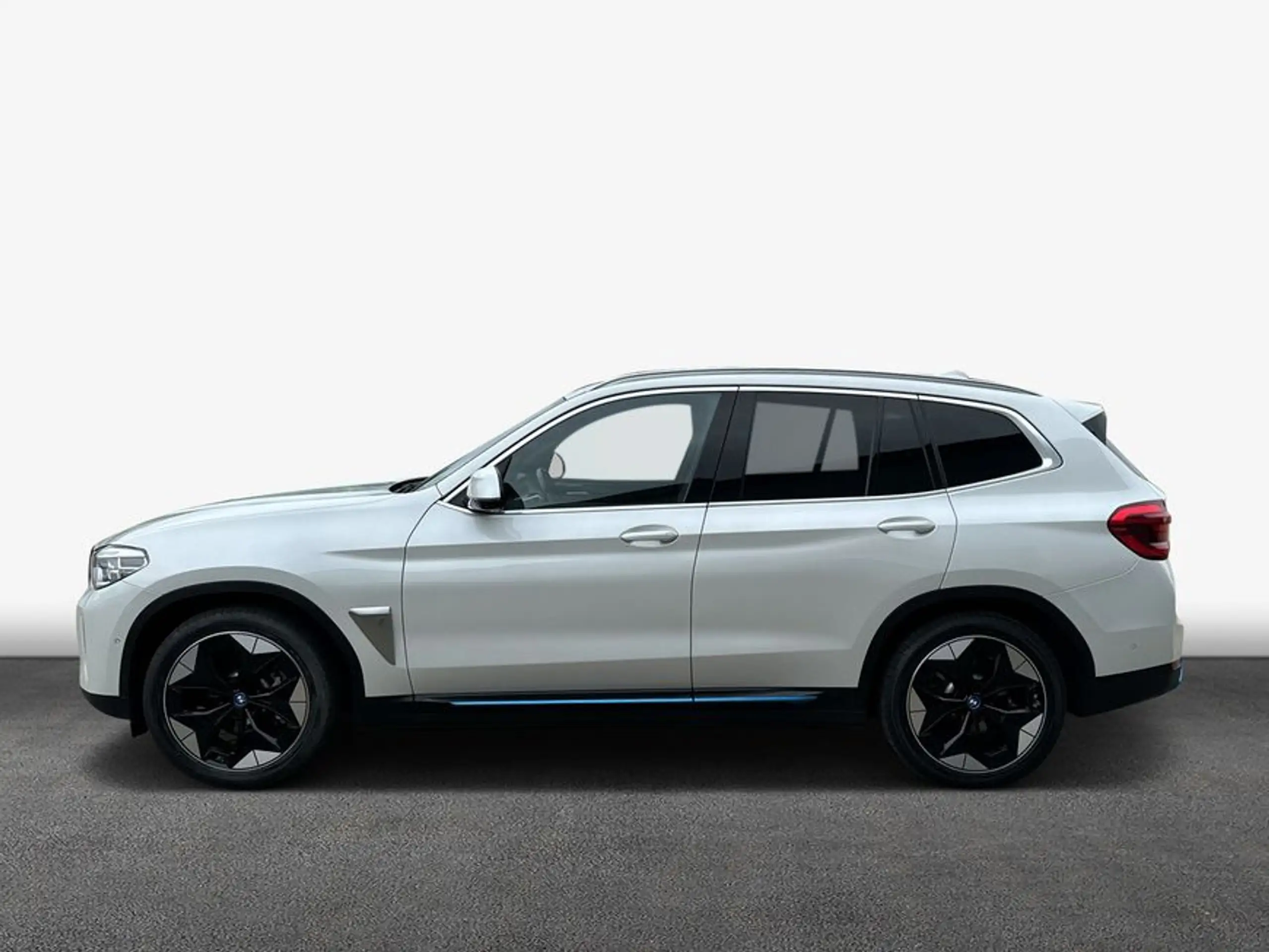 BMW - iX3