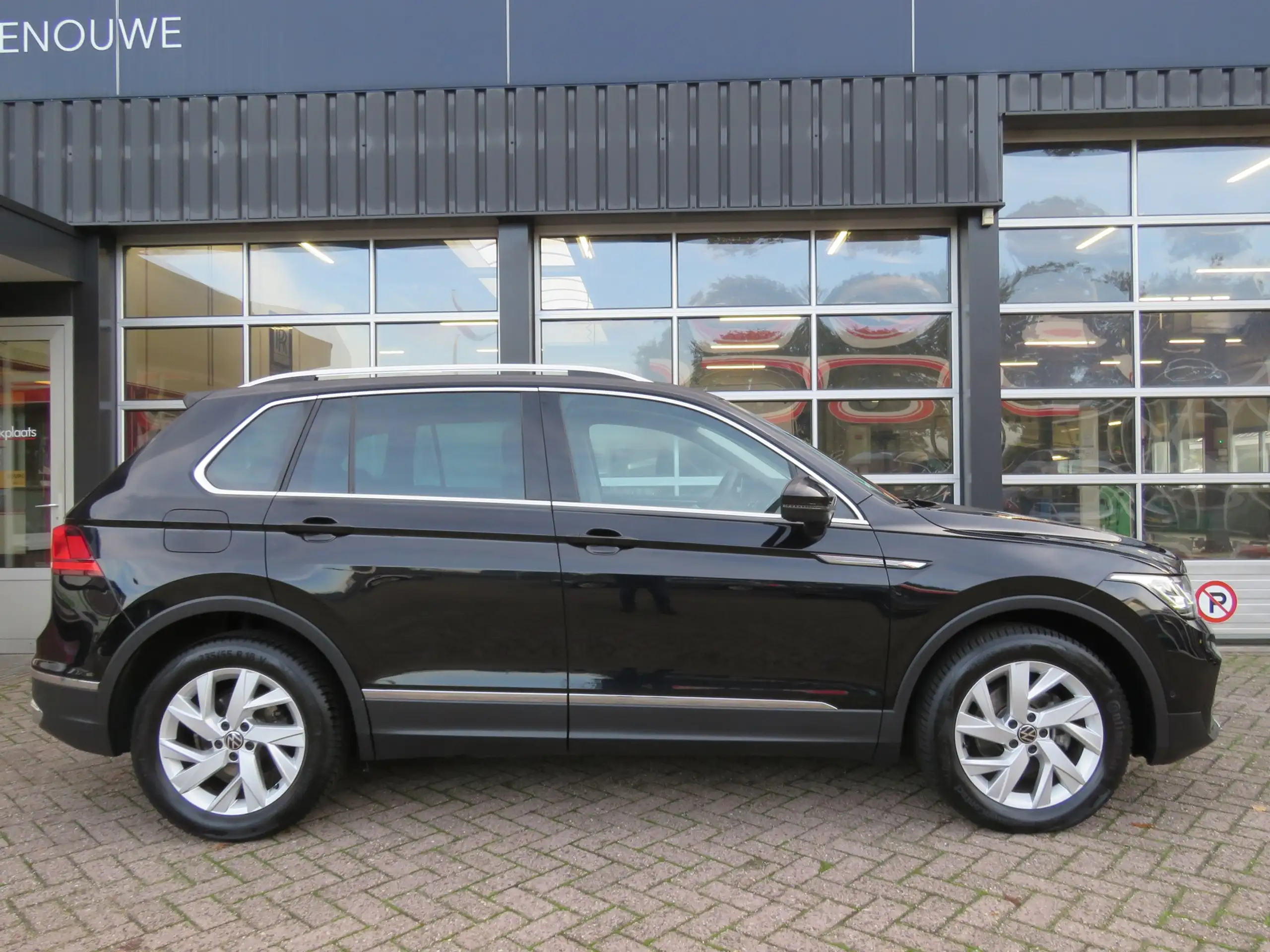 Volkswagen - Tiguan