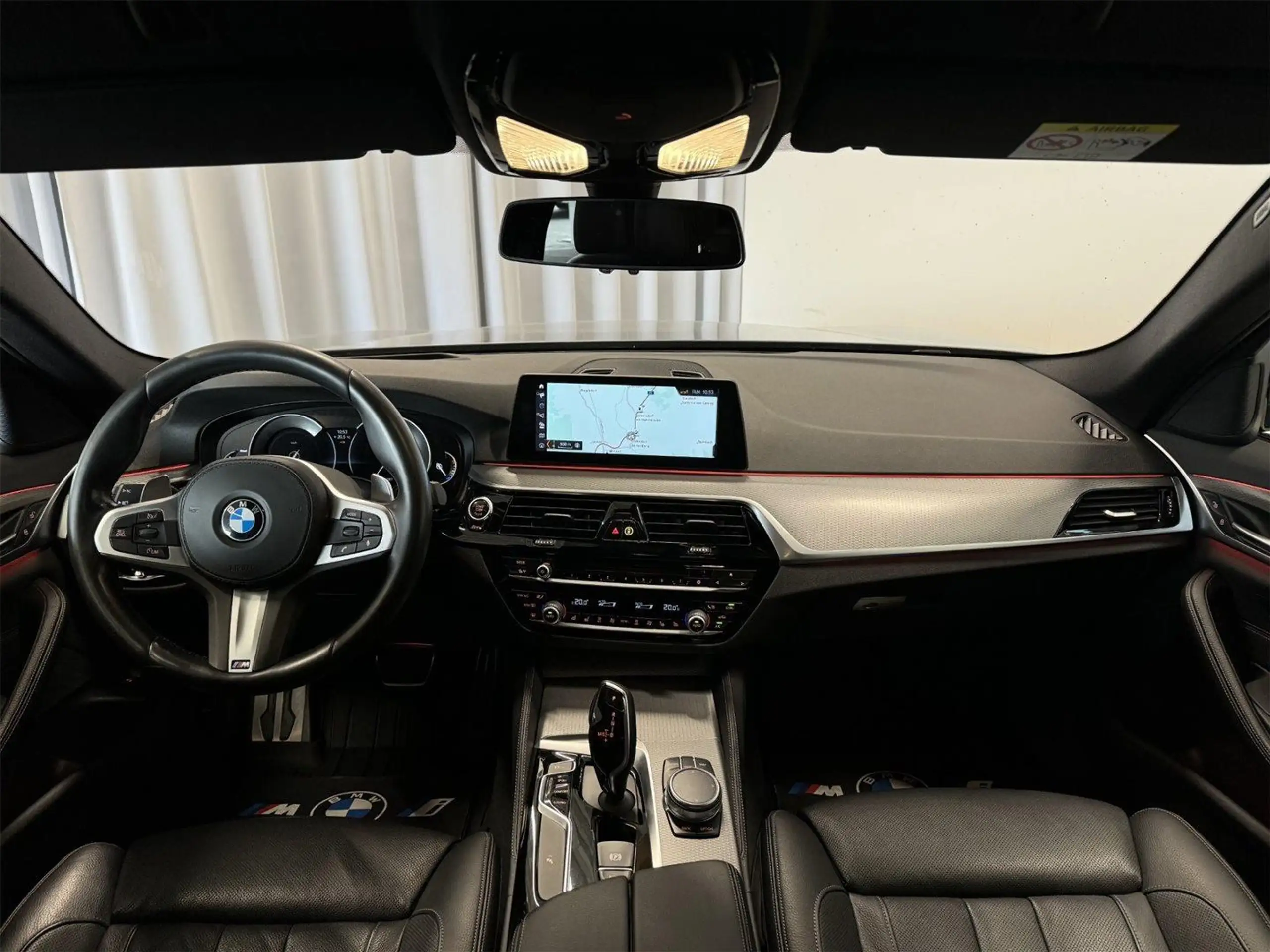 BMW - 530