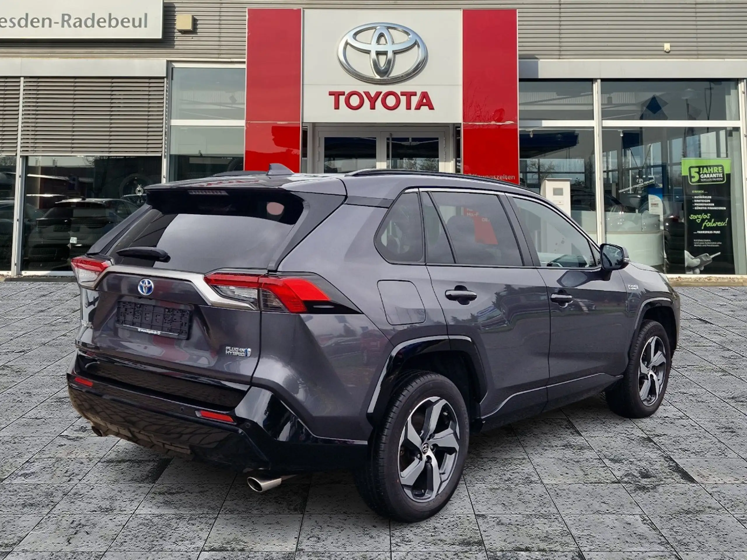 Toyota - RAV 4