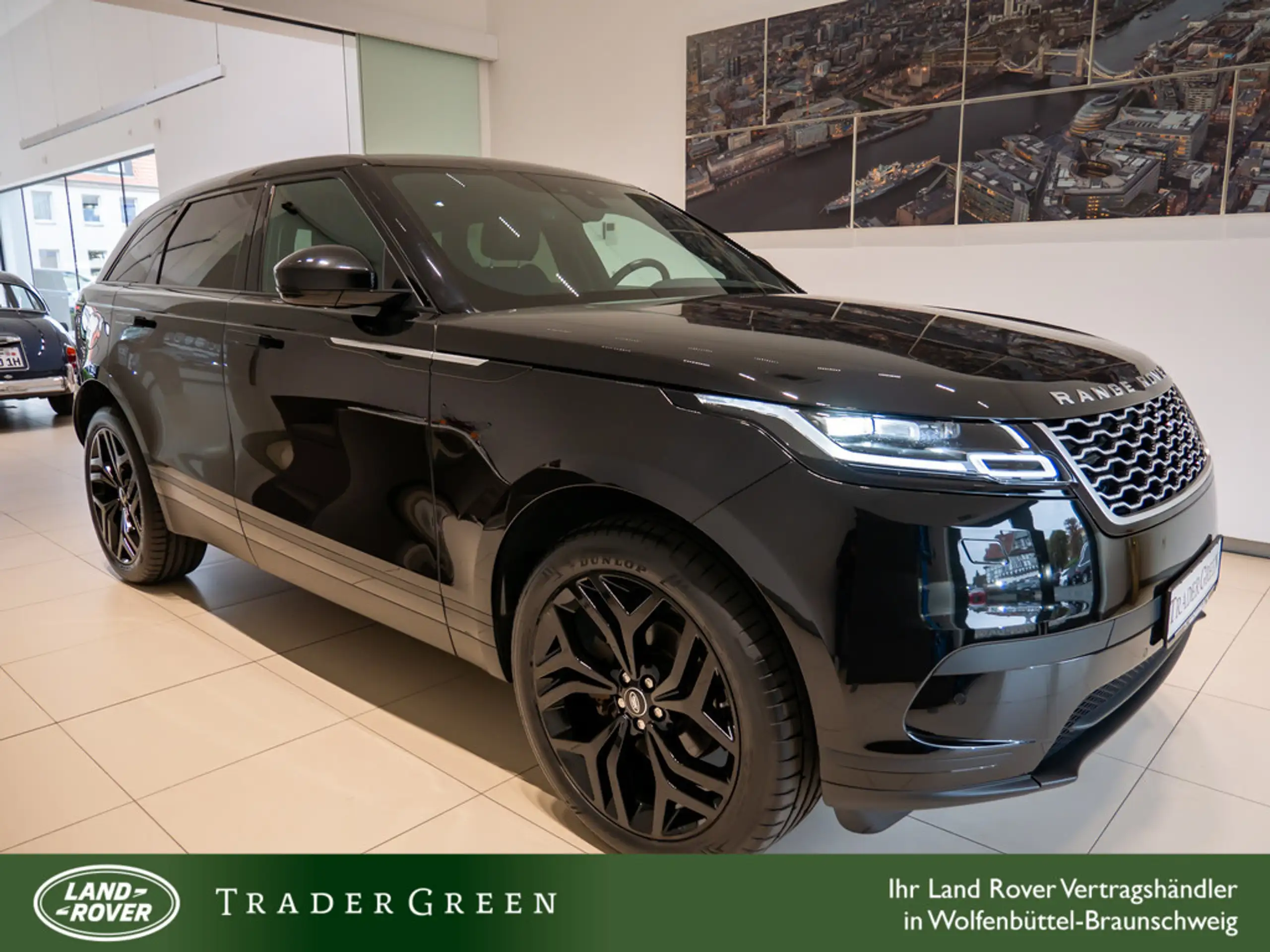 Land Rover - Range Rover Velar