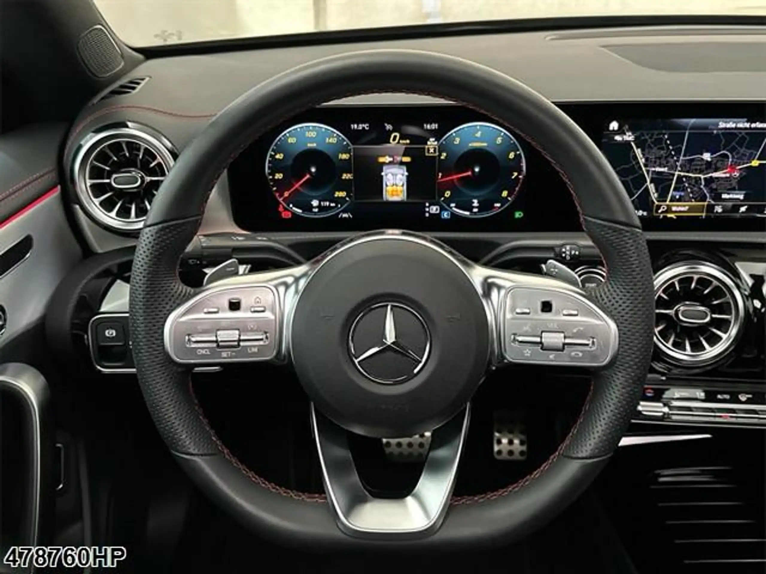 Mercedes-Benz - CLA 200