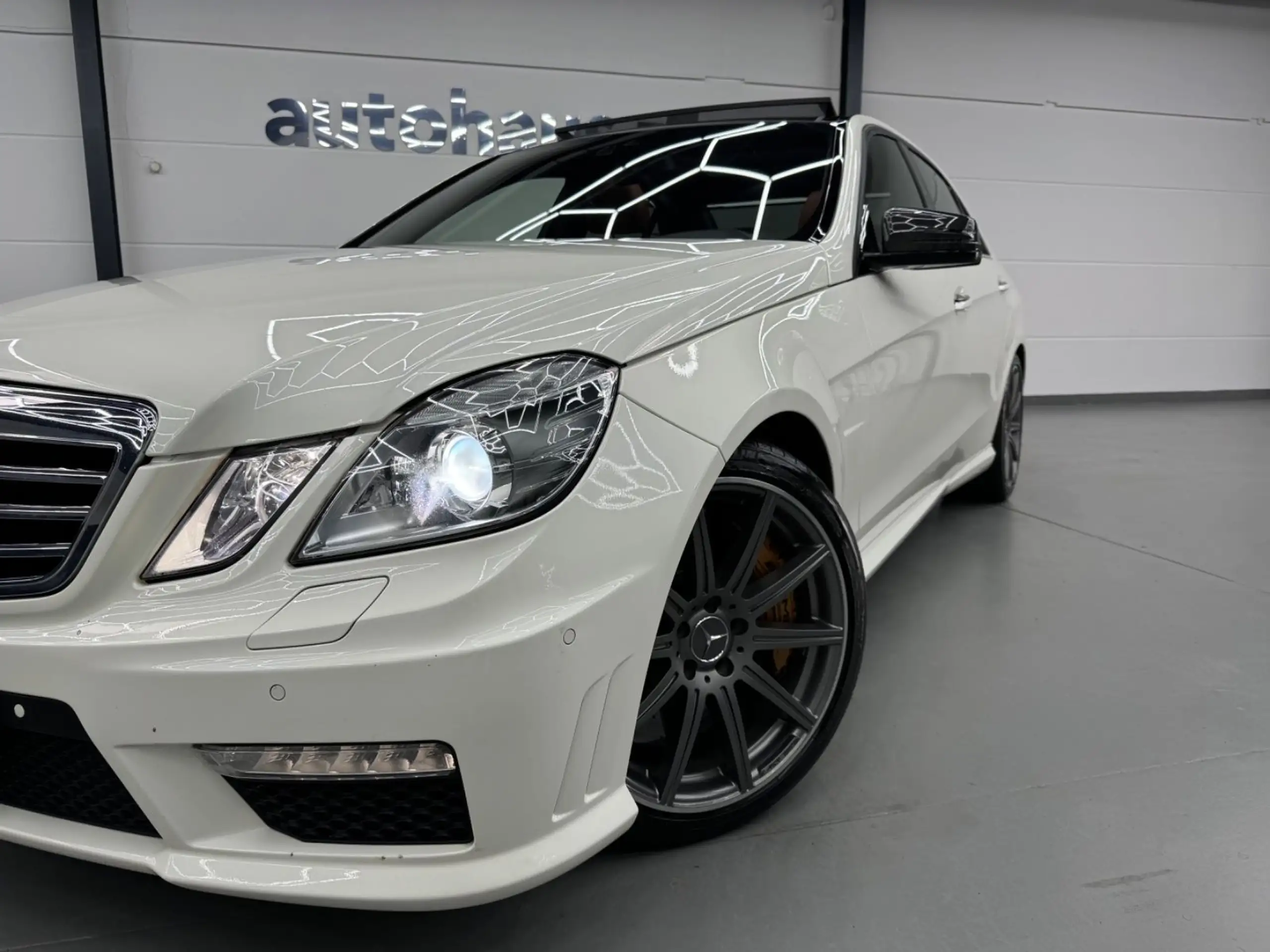 Mercedes-Benz - E 63 AMG