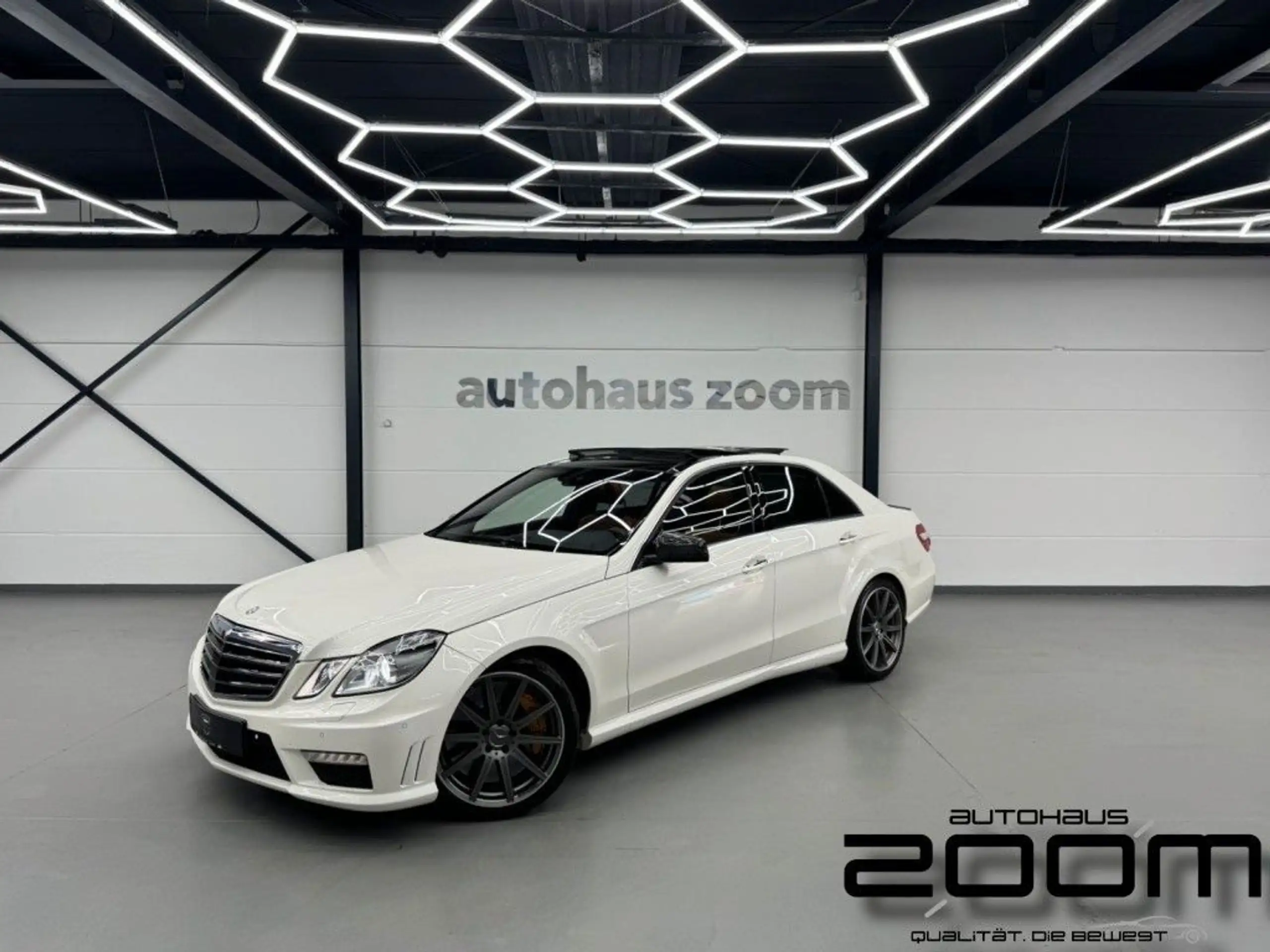 Mercedes-Benz - E 63 AMG