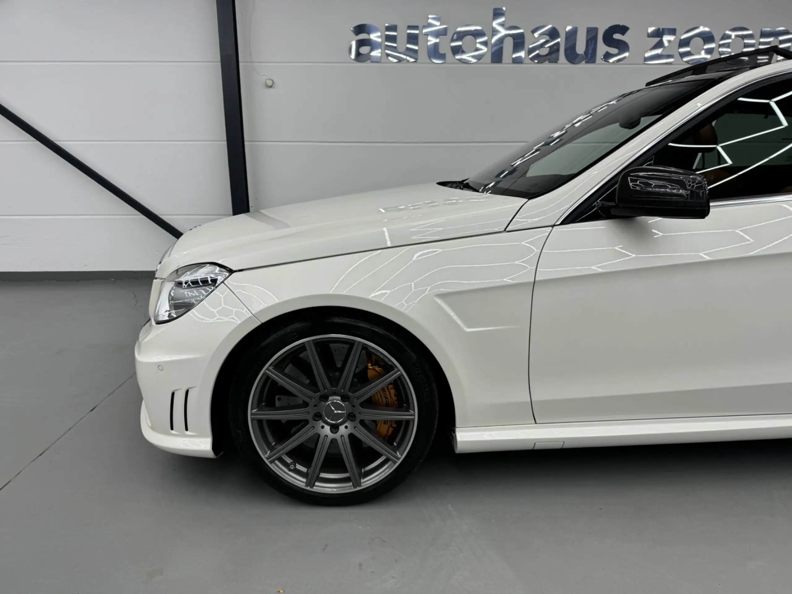 Mercedes-Benz - E 63 AMG