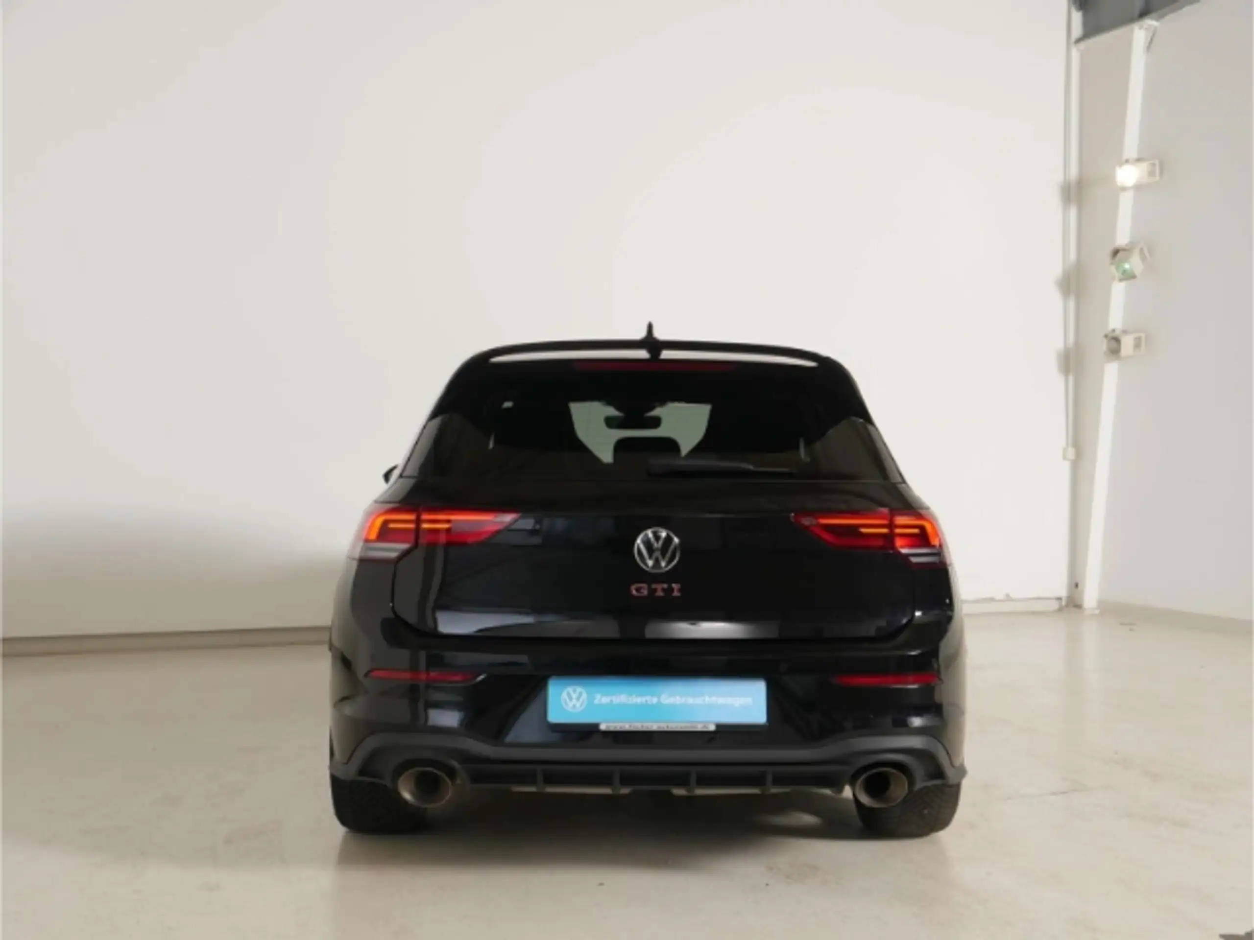 Volkswagen - Golf GTI