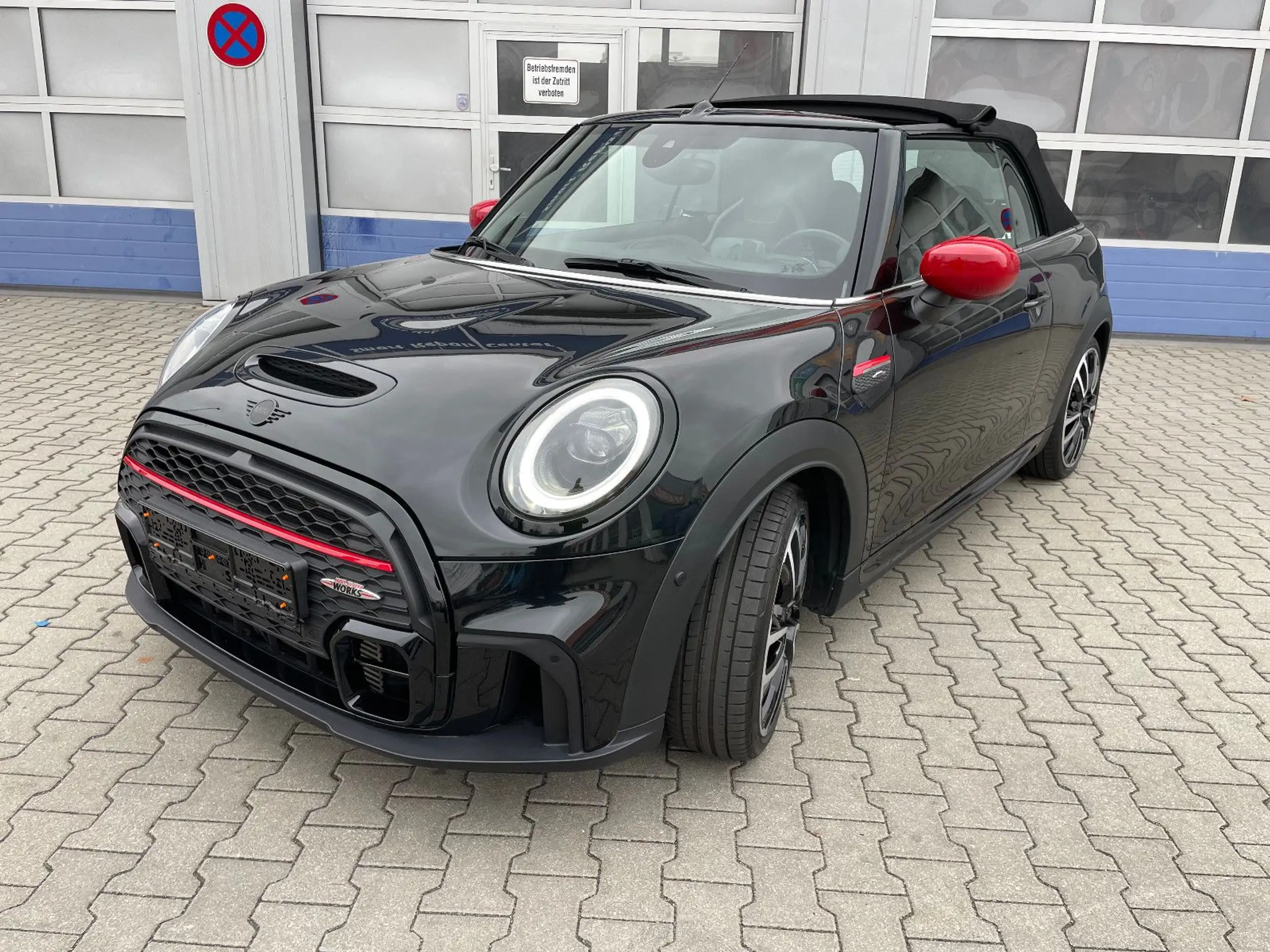 MINI - John Cooper Works Cabrio